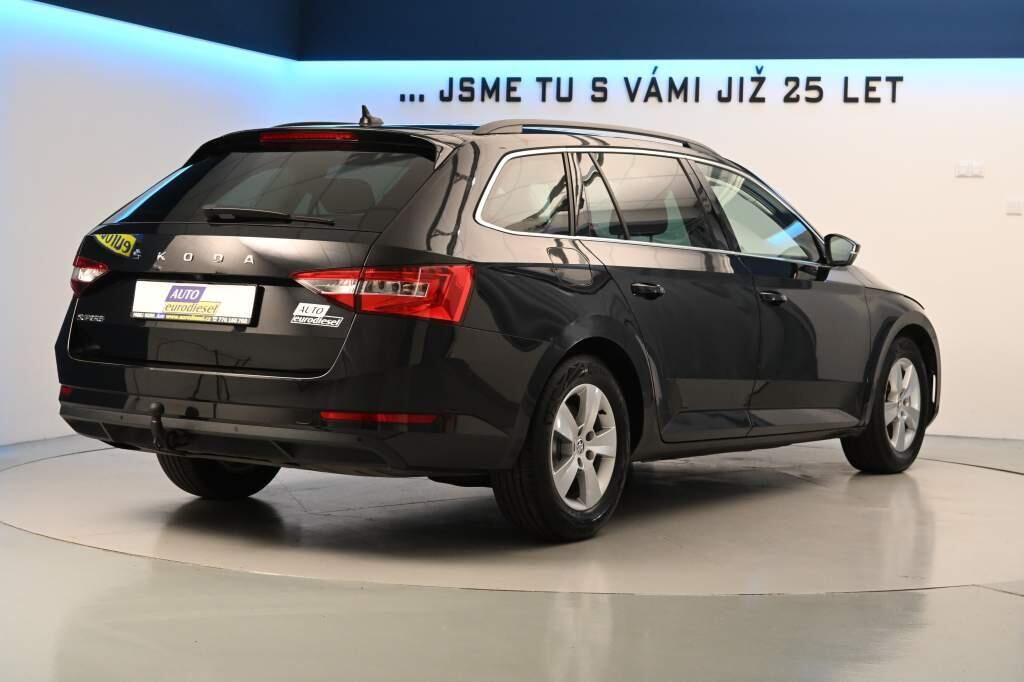 Škoda Superb, 2.0 DSG LED ACC Virtual Tažné - fotka 5