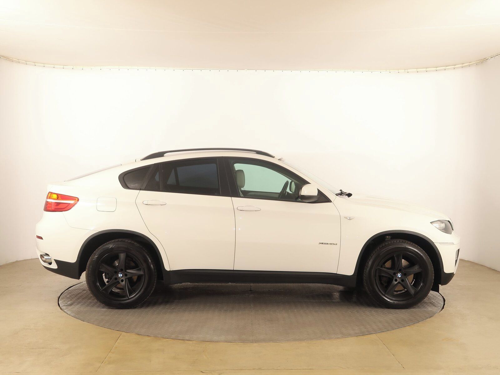 BMW X6, xDrive40d, 4X4, Automat - fotka 6