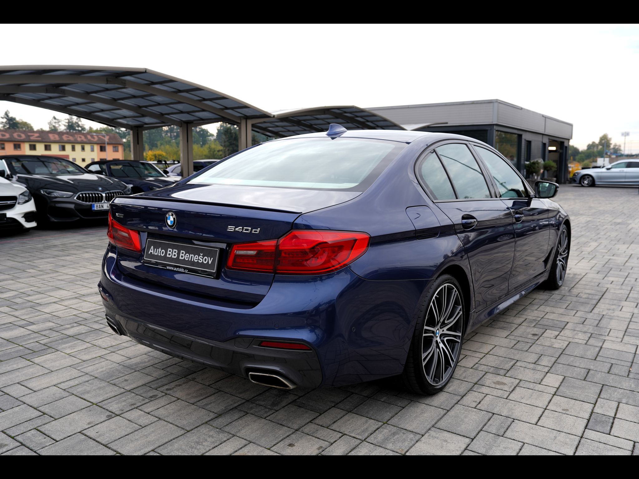 BMW Řada 5, 540d xDrive Mpaket/320PS/ČR - fotka 6