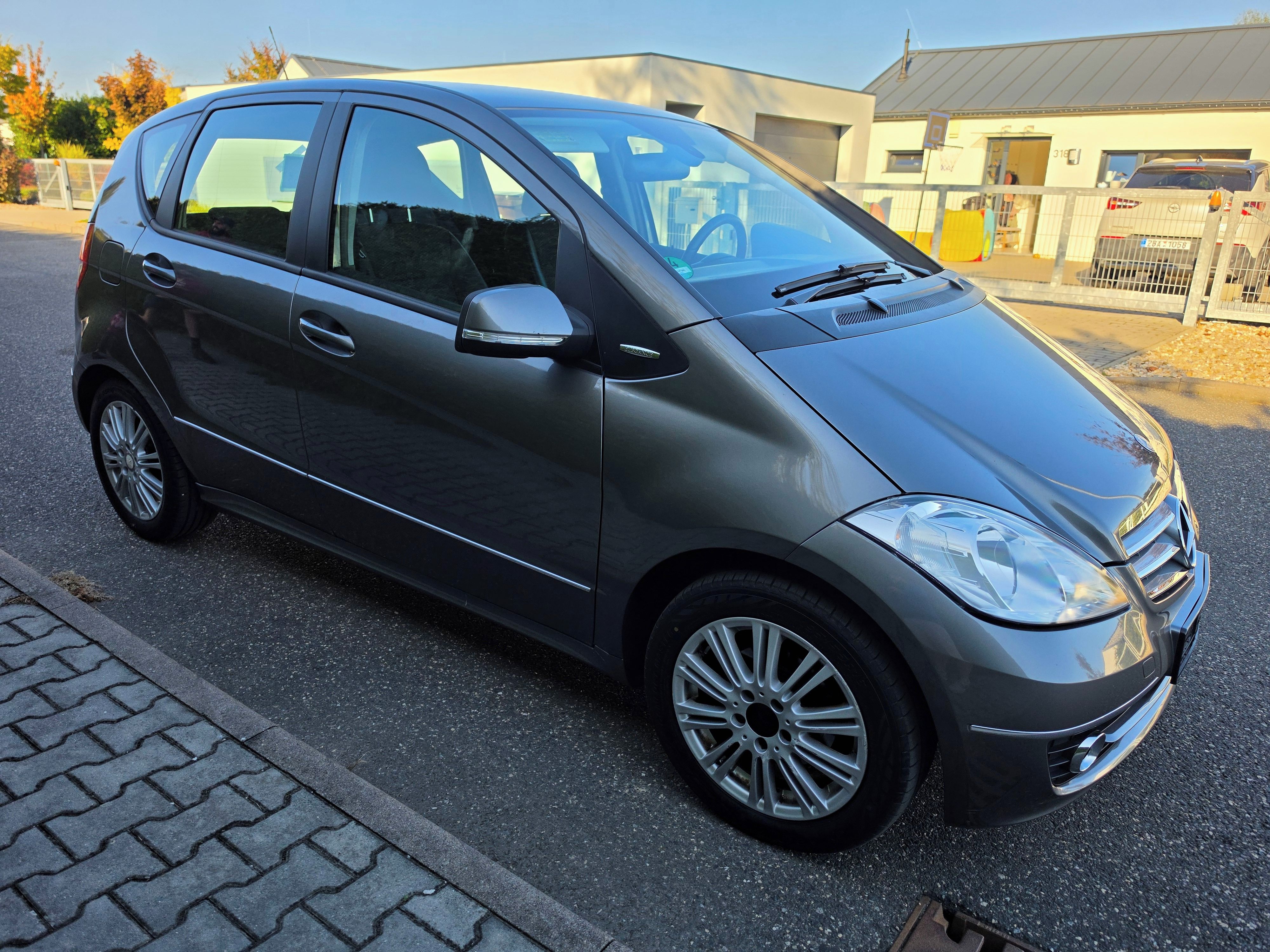 Mercedes-Benz Třídy A, PO SERVISU - fotka 6