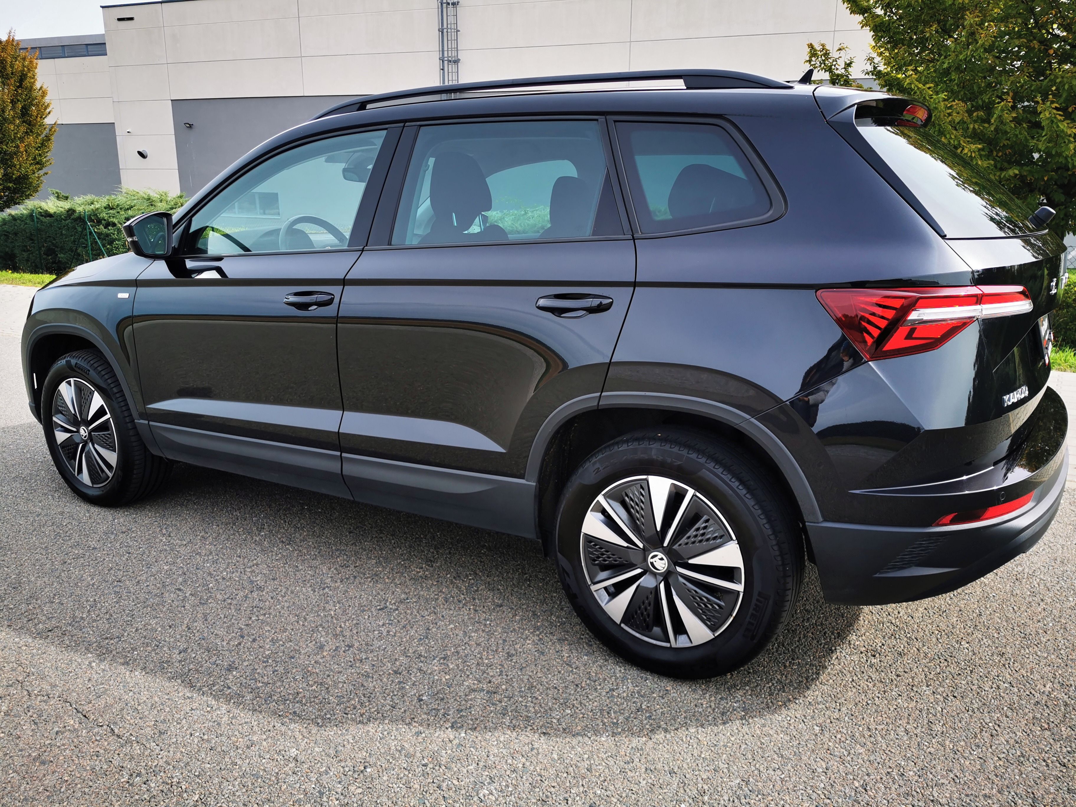 Škoda Karoq, 2.0 TDI 4X4 110KW DSG7 TOUR - fotka 4