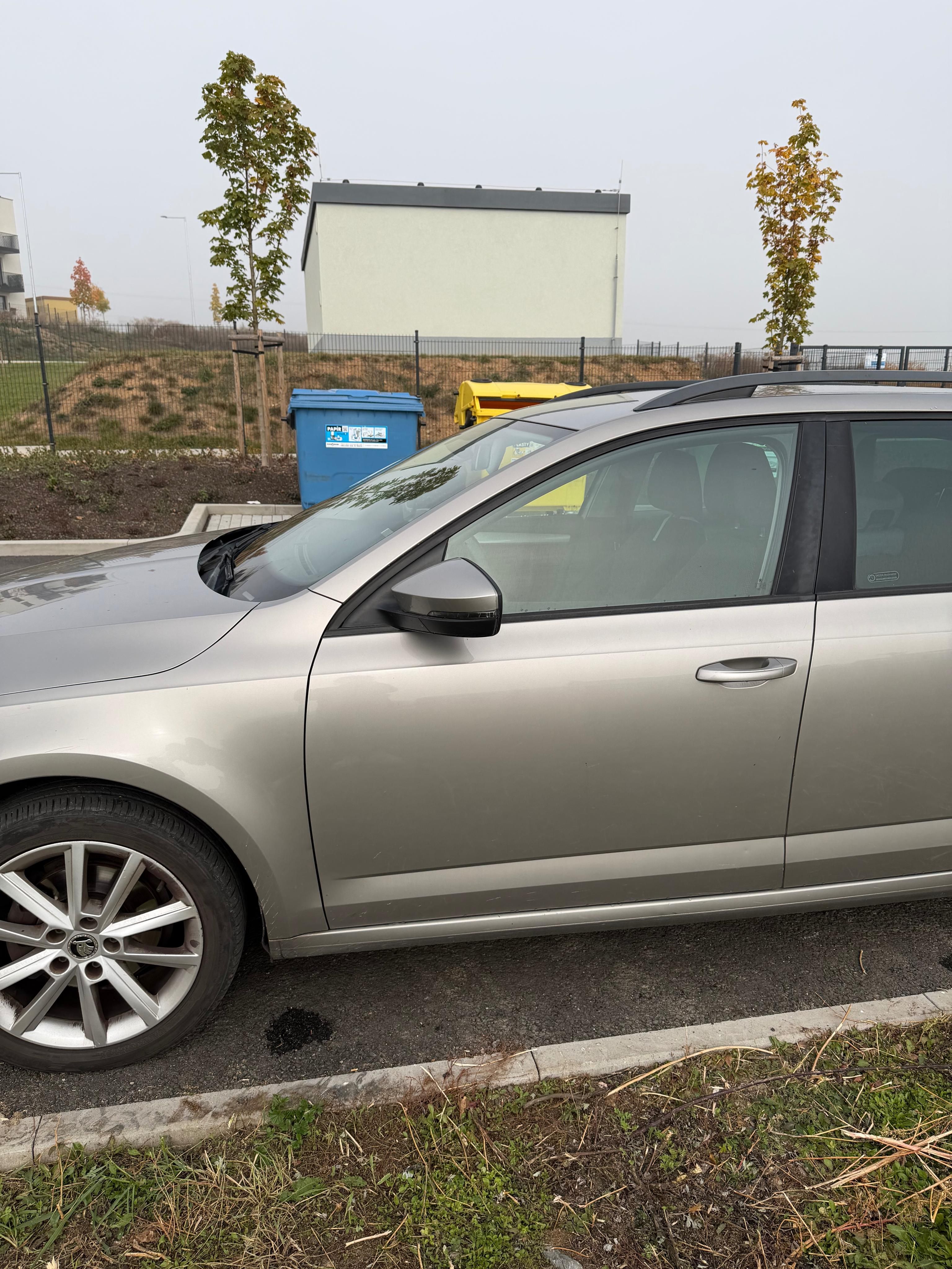 Škoda Octavia - fotka 3