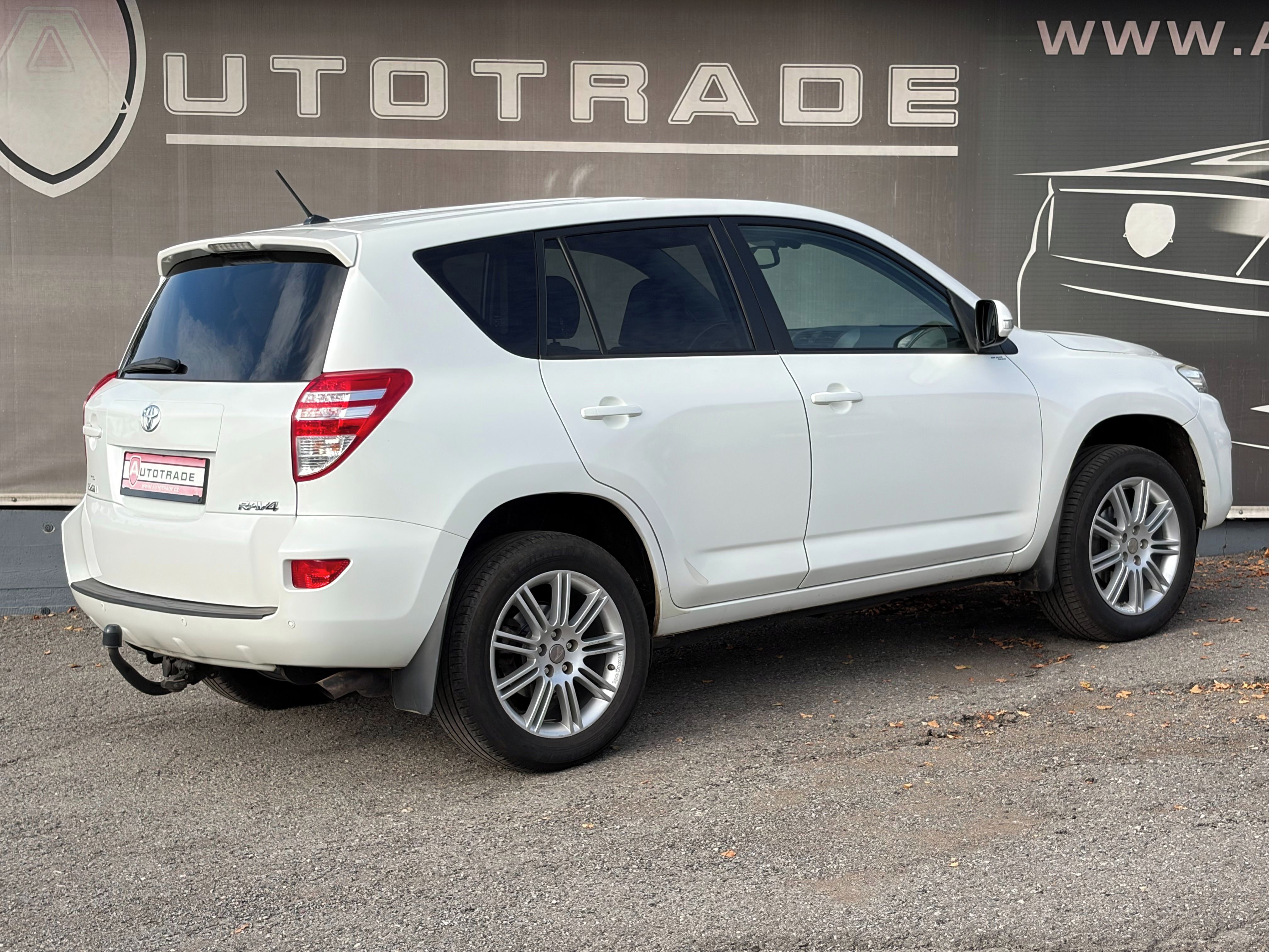 Toyota Rav4, 2.0 VVT-i, 116kW, 4x4, TAŽNÉ - fotka 4
