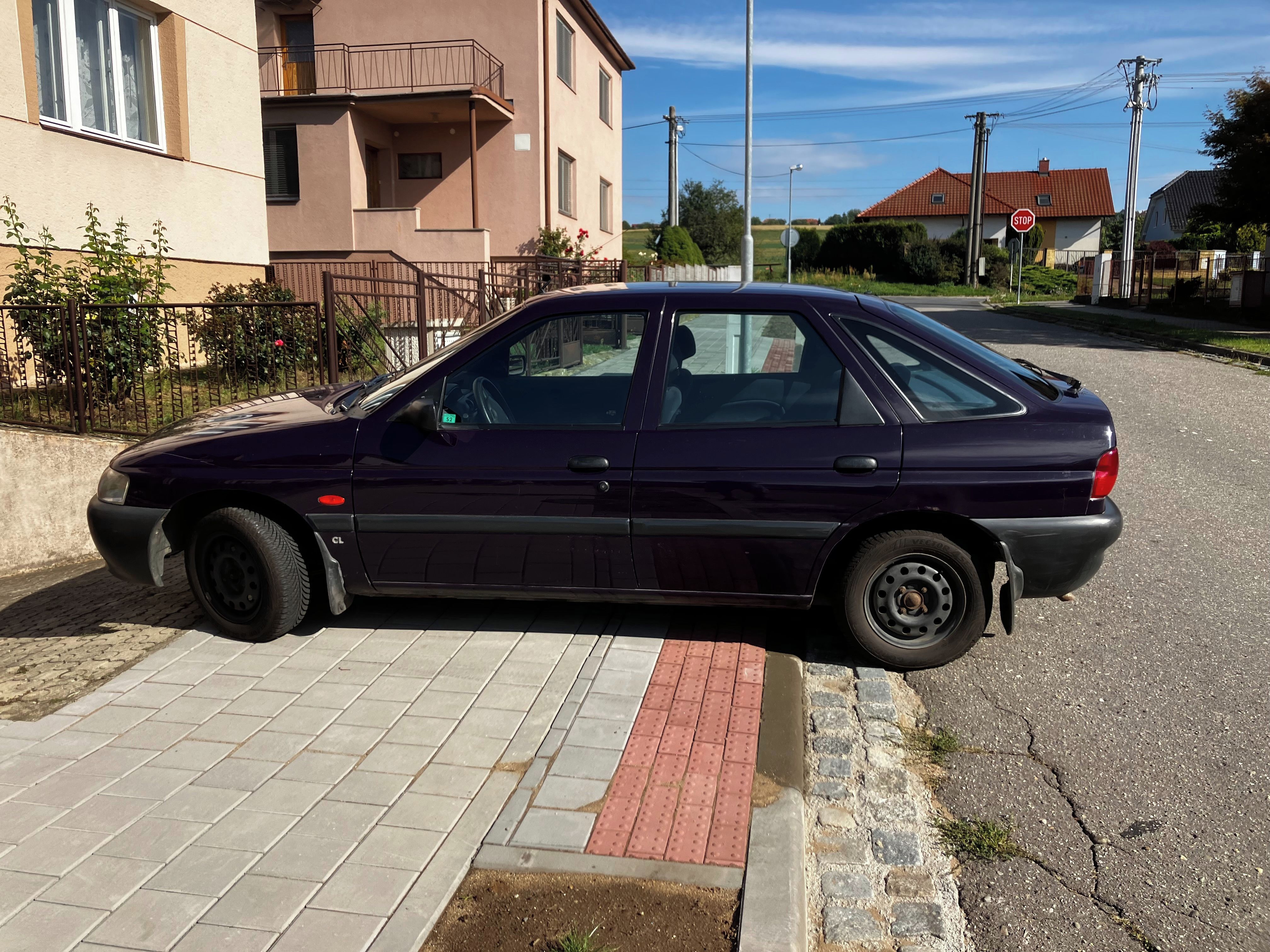 Ford Escort, 1.4 CL - pravidelná údržba - fotka 2