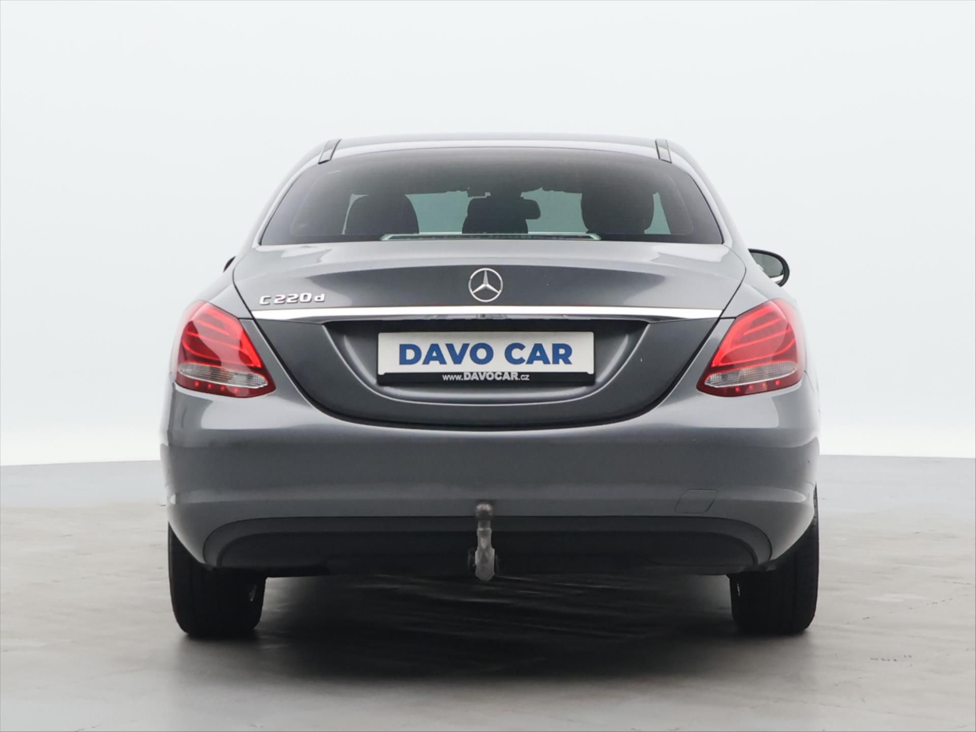 Mercedes-Benz Třídy C, 2,1 220d 125kW Aut.klima Tažné - fotka 6