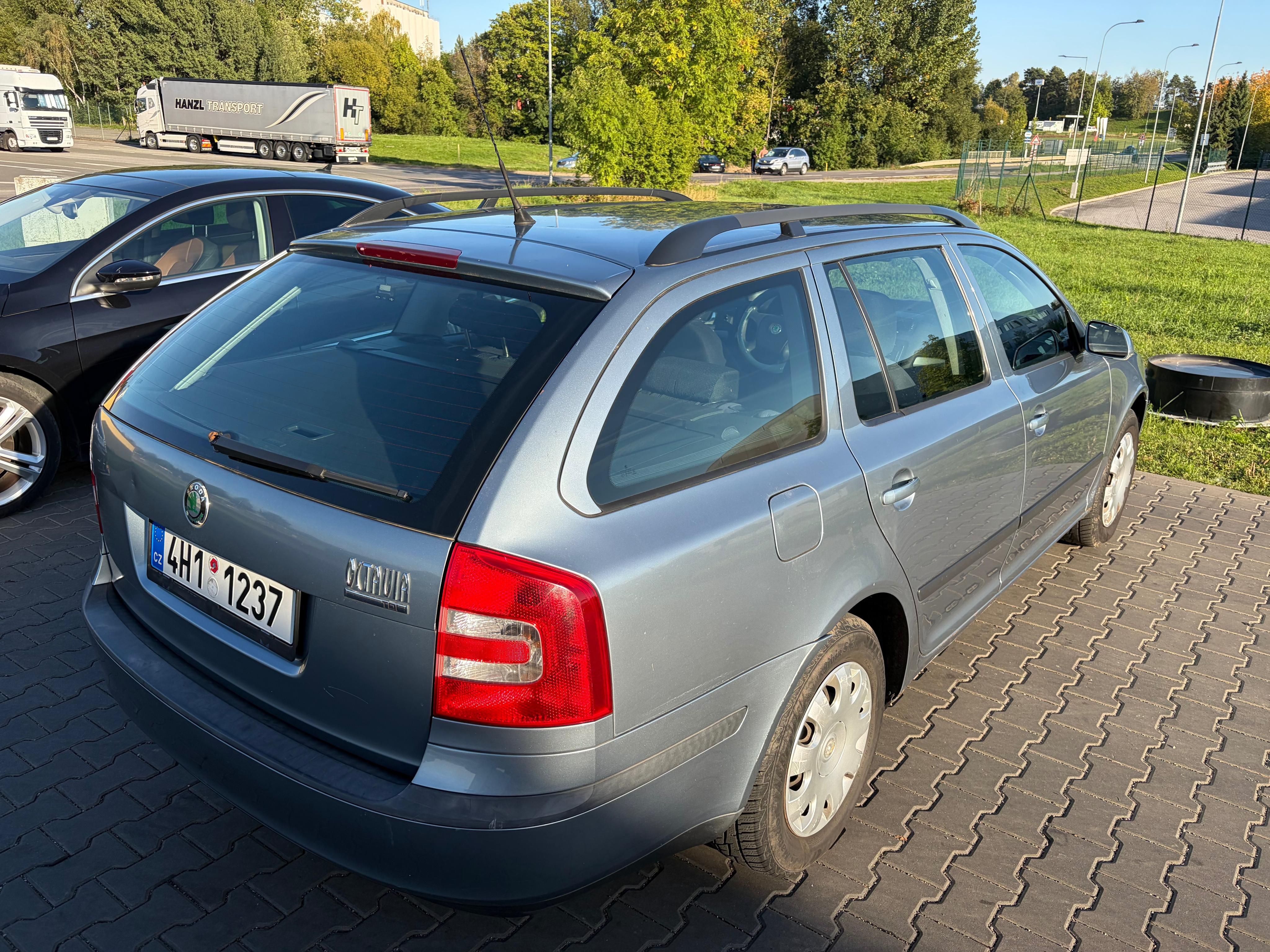Škoda Octavia, OctaviaII, TDI 77kW, DSG - fotka 4