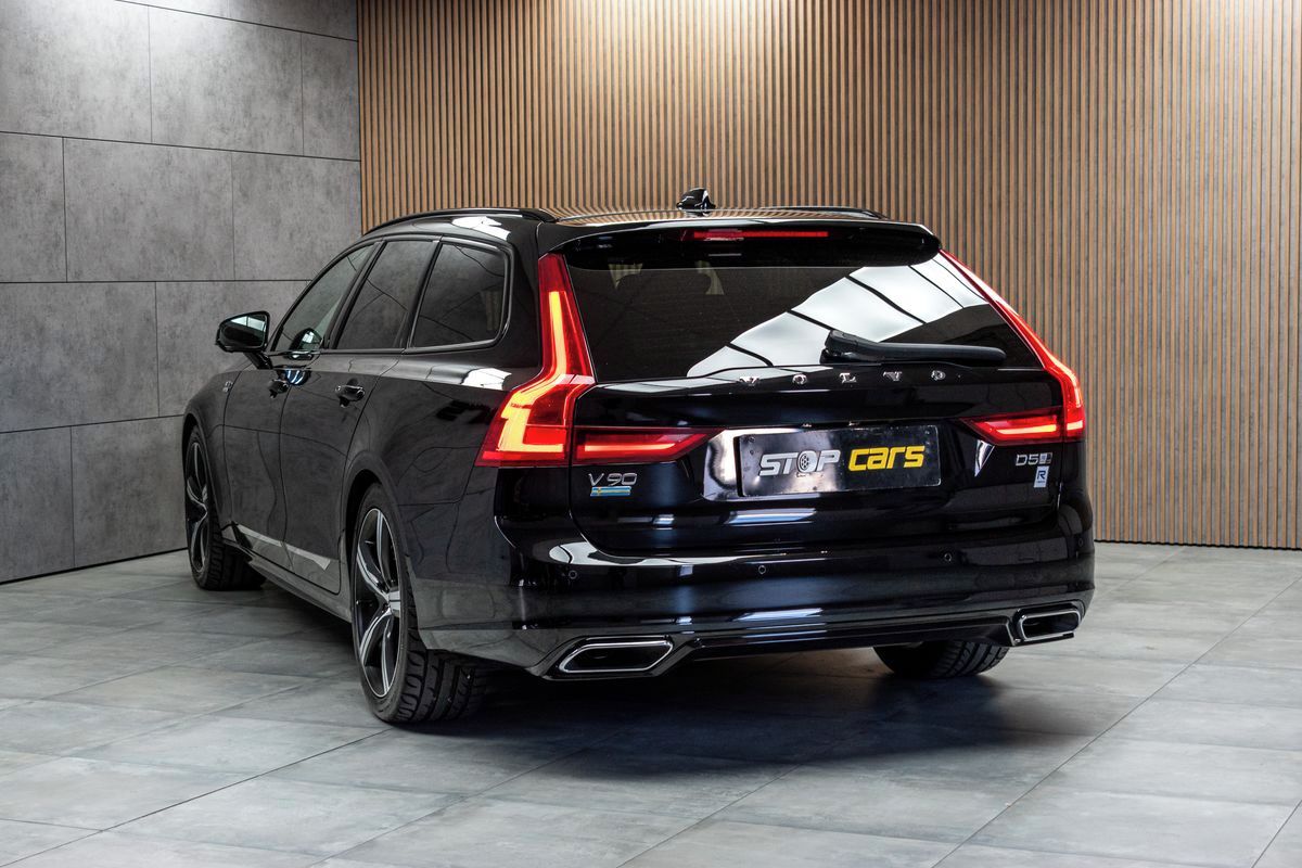 Volvo V90, D5 AWD R-DESIGN*HARMAN/KARDON* - fotka 4