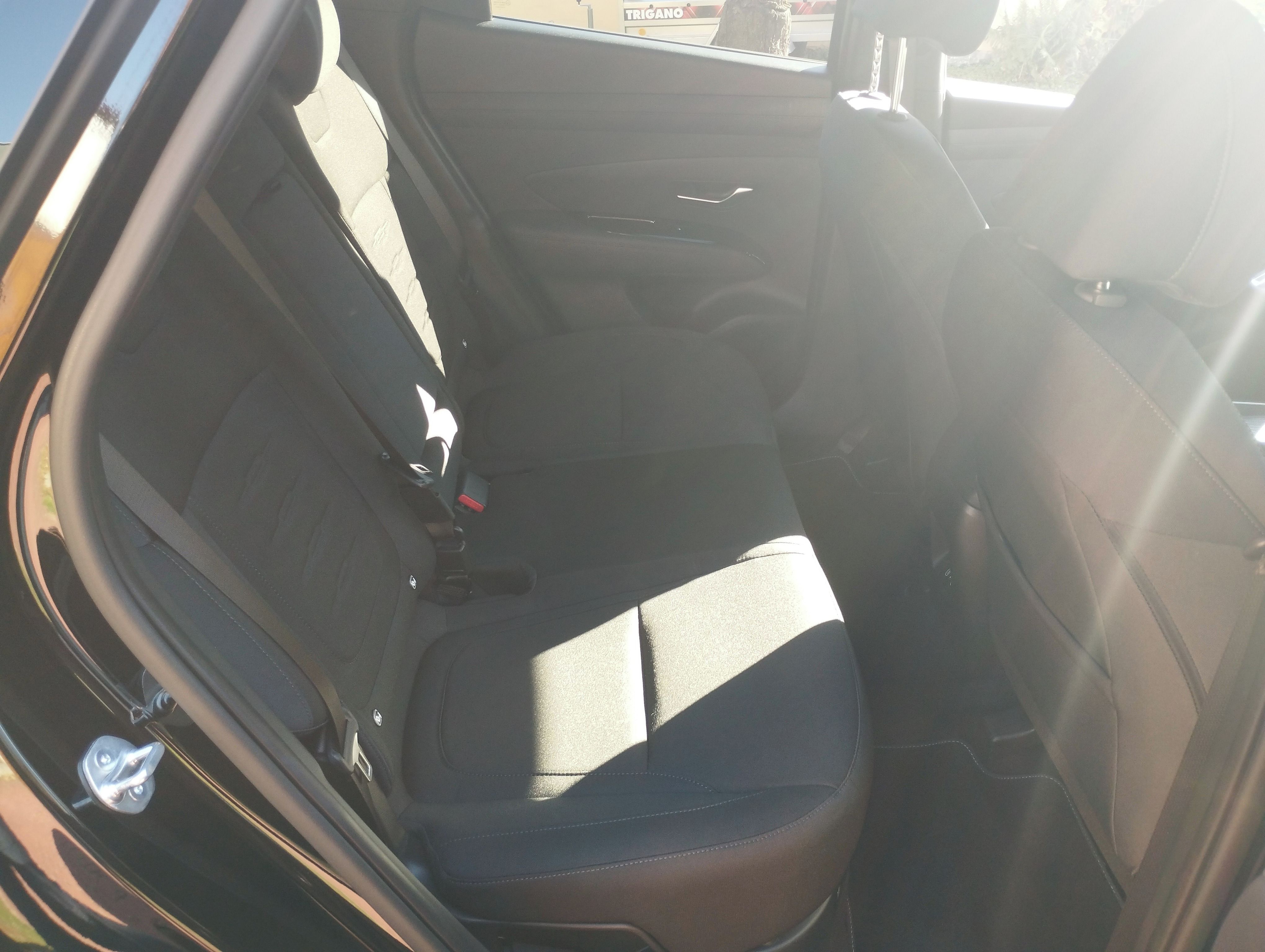 Hyundai Tucson, 1,6 T-GDI DPH 4X4 HYBRID - fotka 6