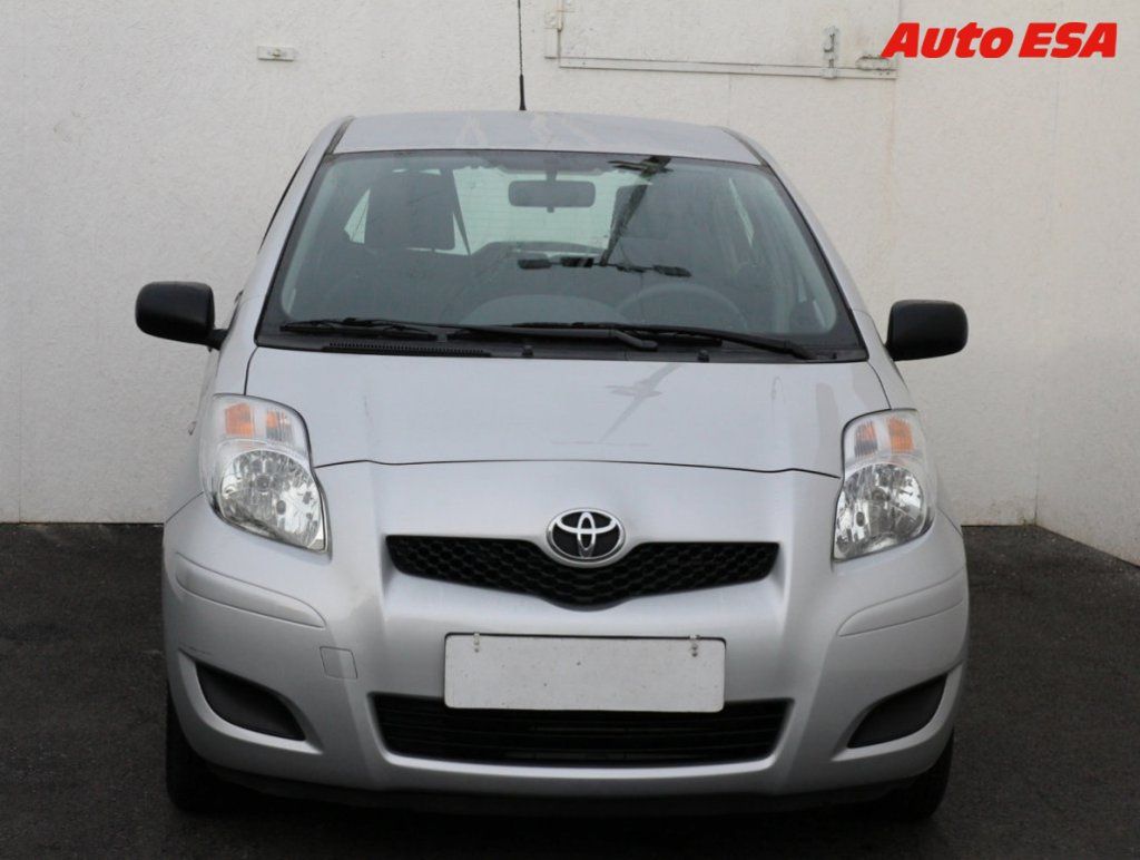 Toyota Yaris, 1.0 i - fotka 2