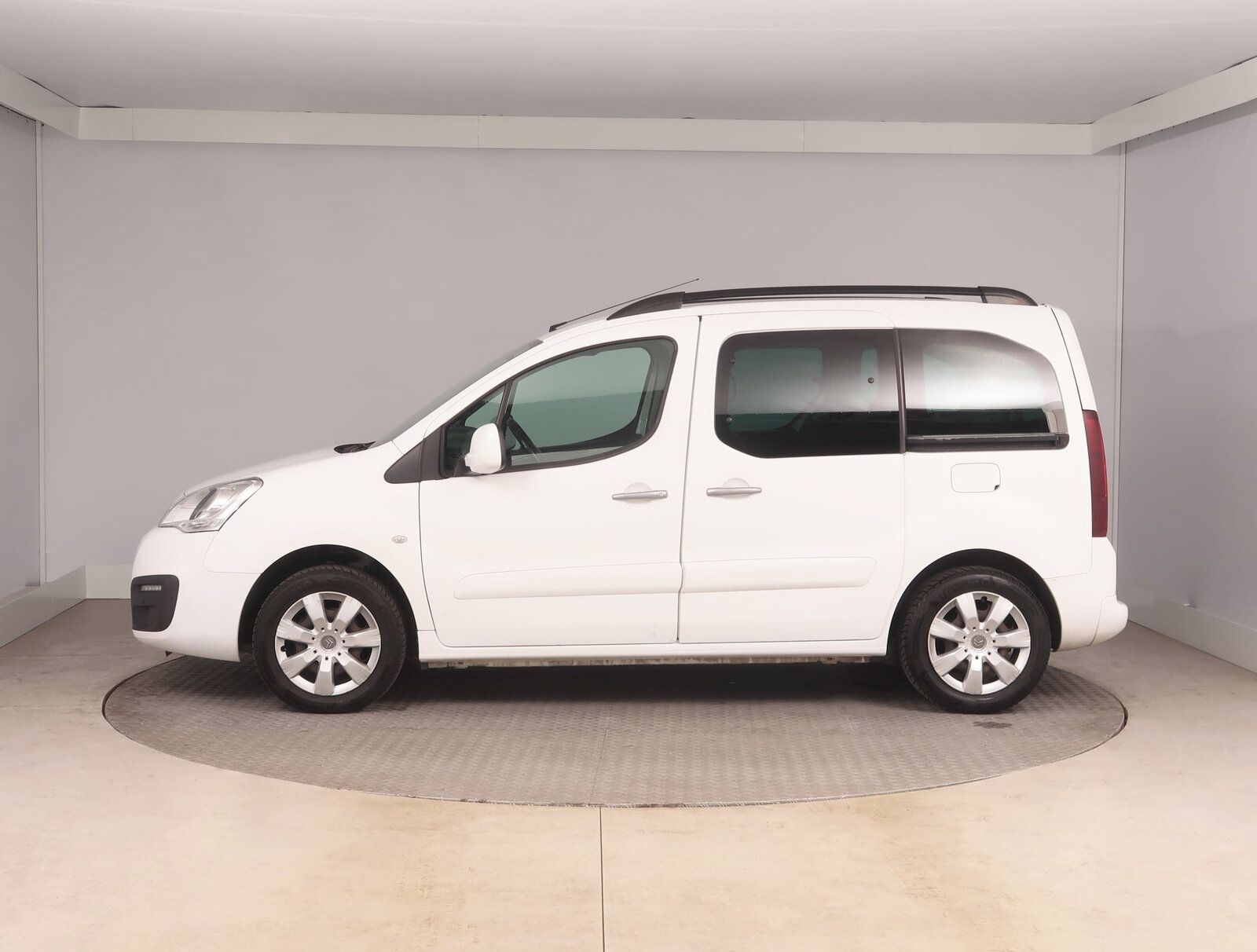 Citroën Berlingo, 1.6 BlueHDi, 5Míst, Klima, ČR - fotka 3