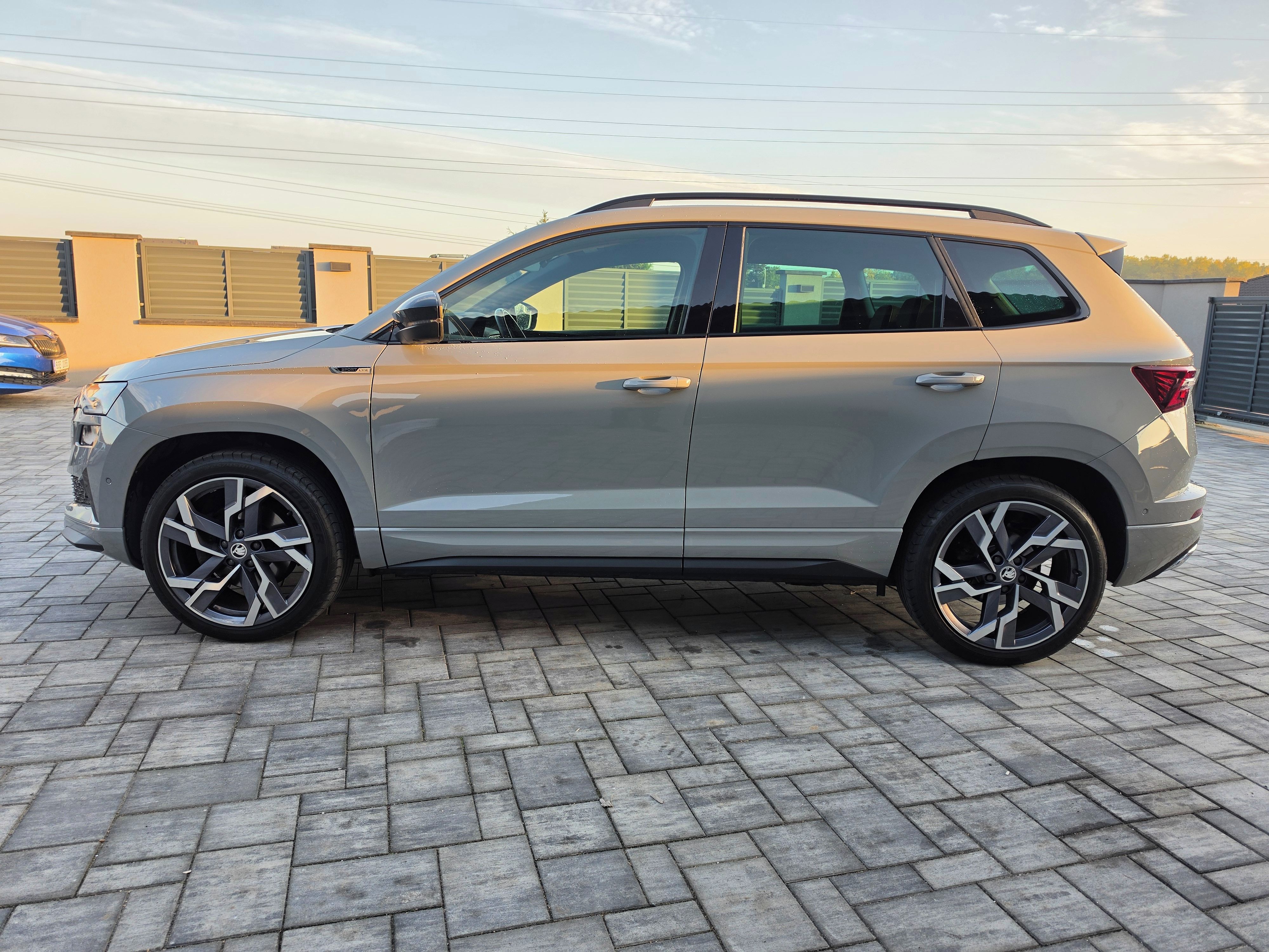 Škoda Karoq, 2.0 TSi 140kw SPORTLINE ZÁRUKA - fotka 4