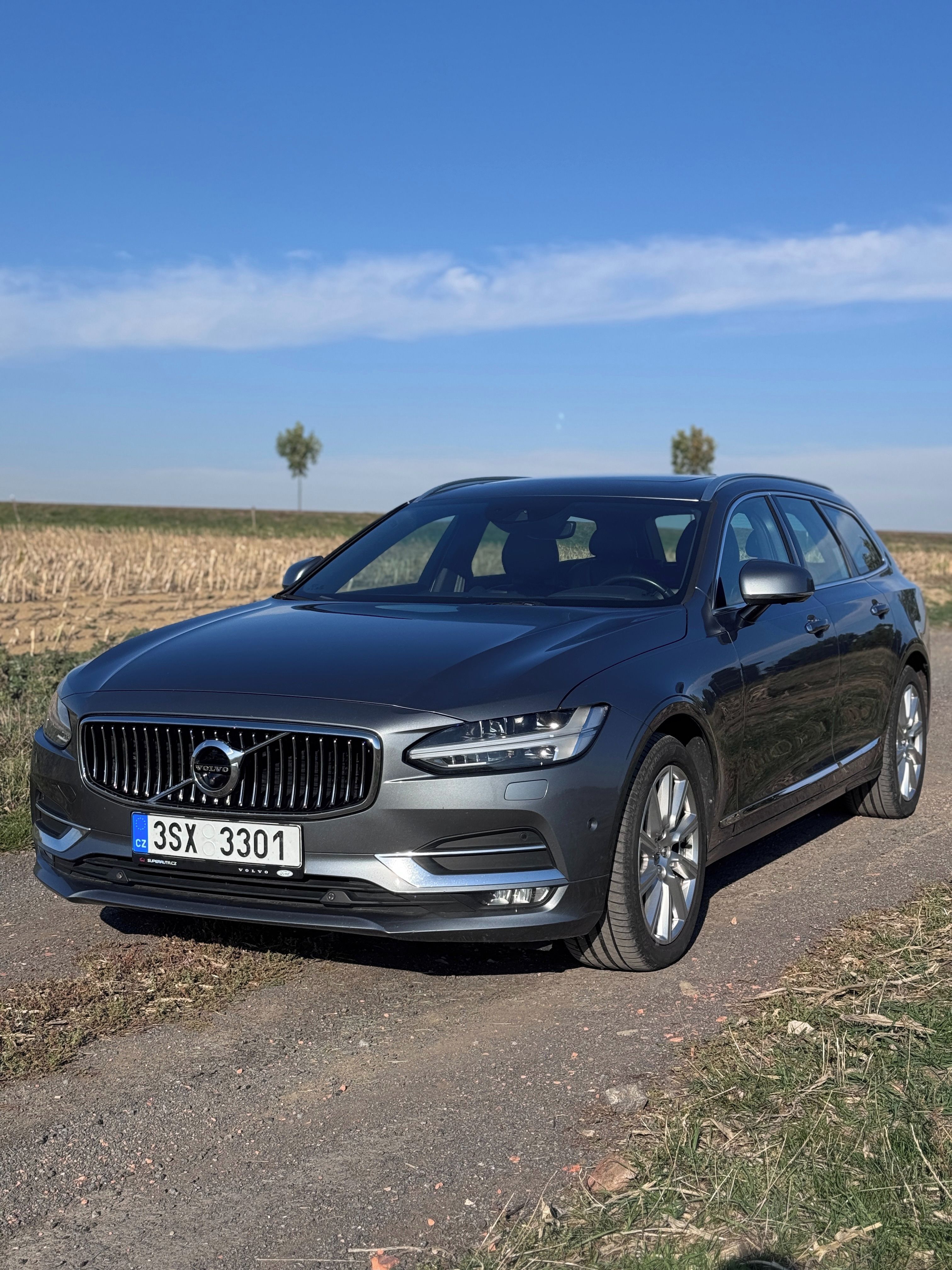 Volvo V90, AWD INSCRIPTION D5 - fotka 5