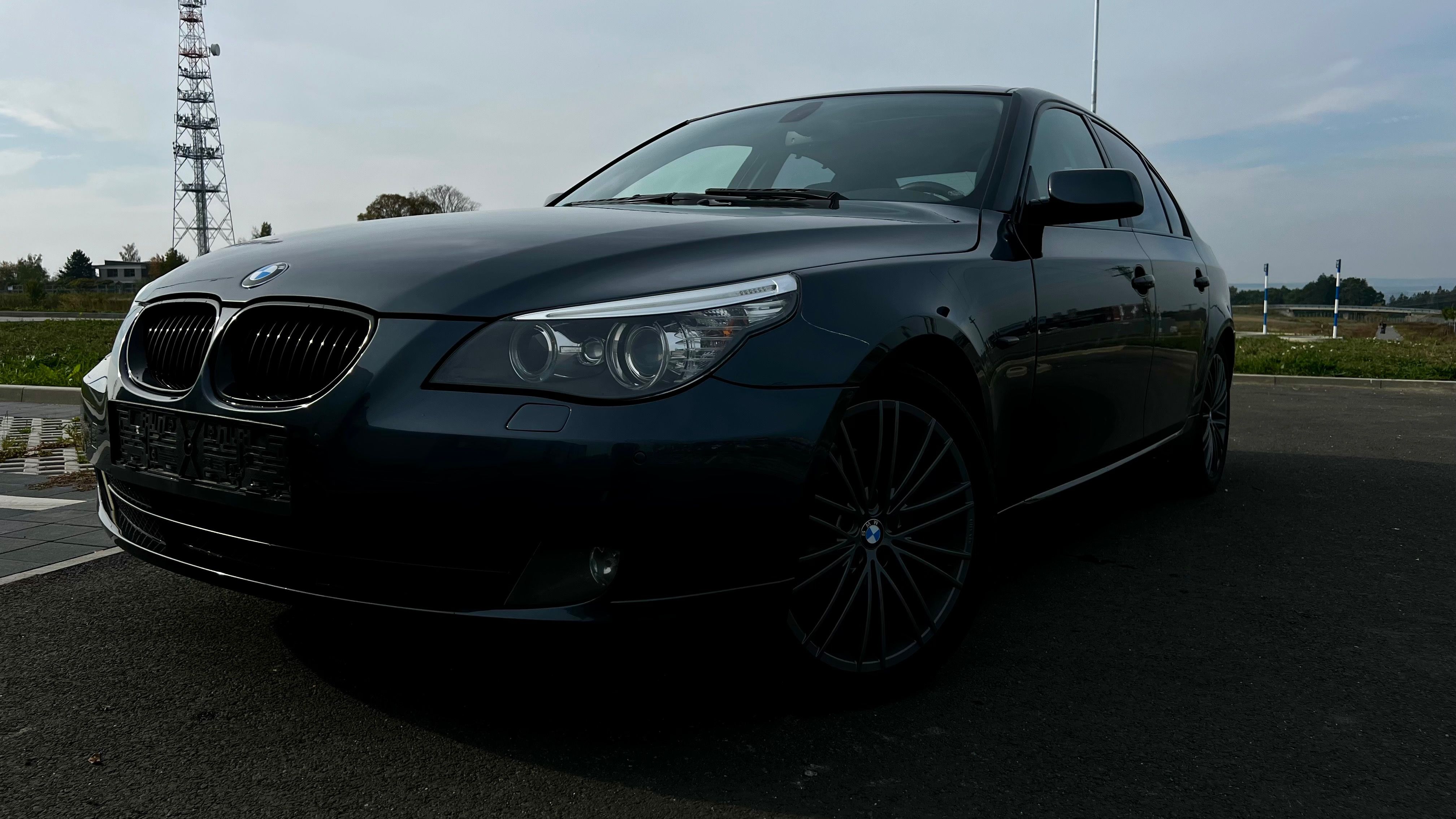 BMW Řada 5 - fotka 6