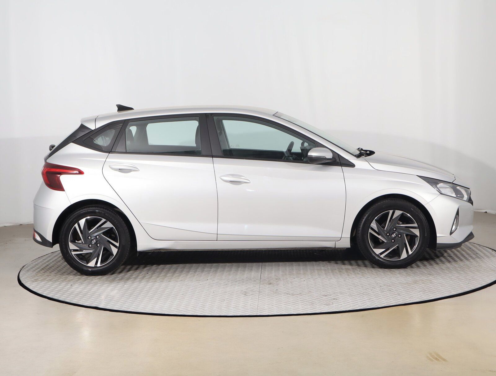 Hyundai i20, 1.2, Serv.kniha - fotka 6