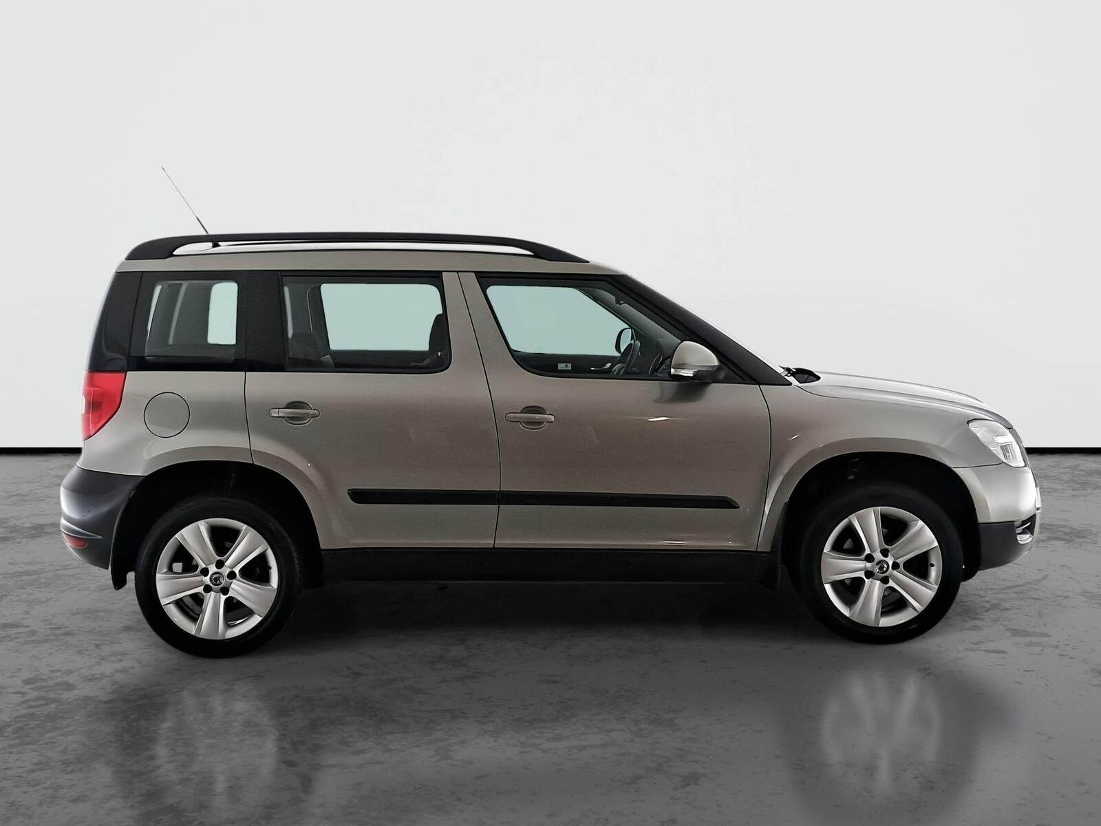 Škoda Yeti, 2.0 TDI, Ambition, ČR,1.maj - fotka 6