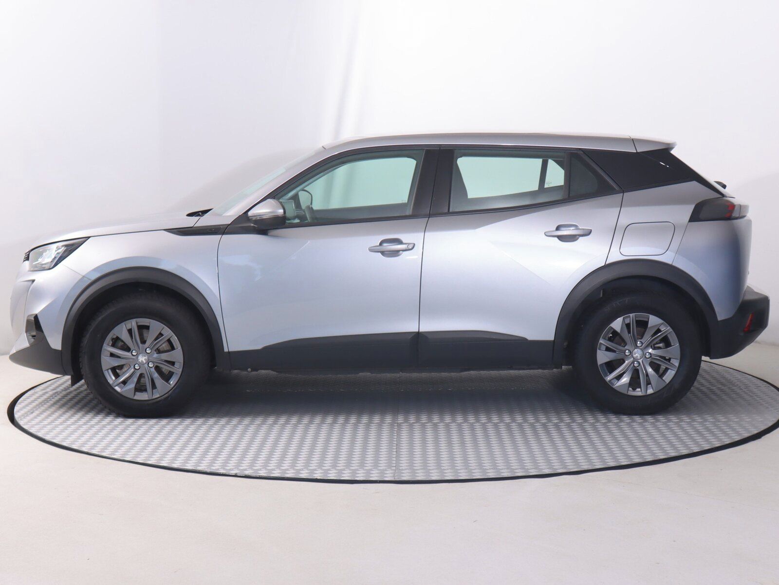 Peugeot 2008, 50 kWh, SoH 91%, Active - fotka 3