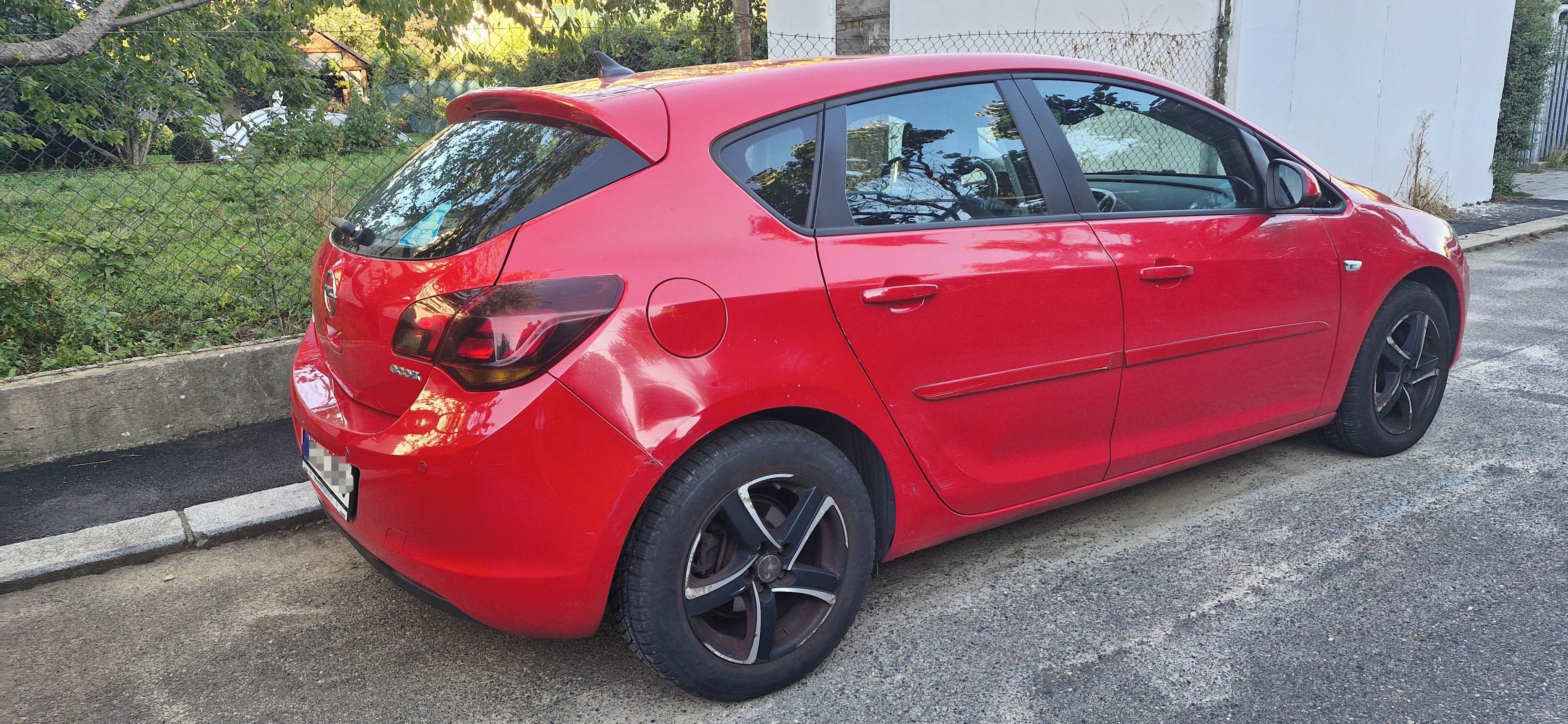 Opel Astra, 1.3 DT- skvělá výbava - fotka 5