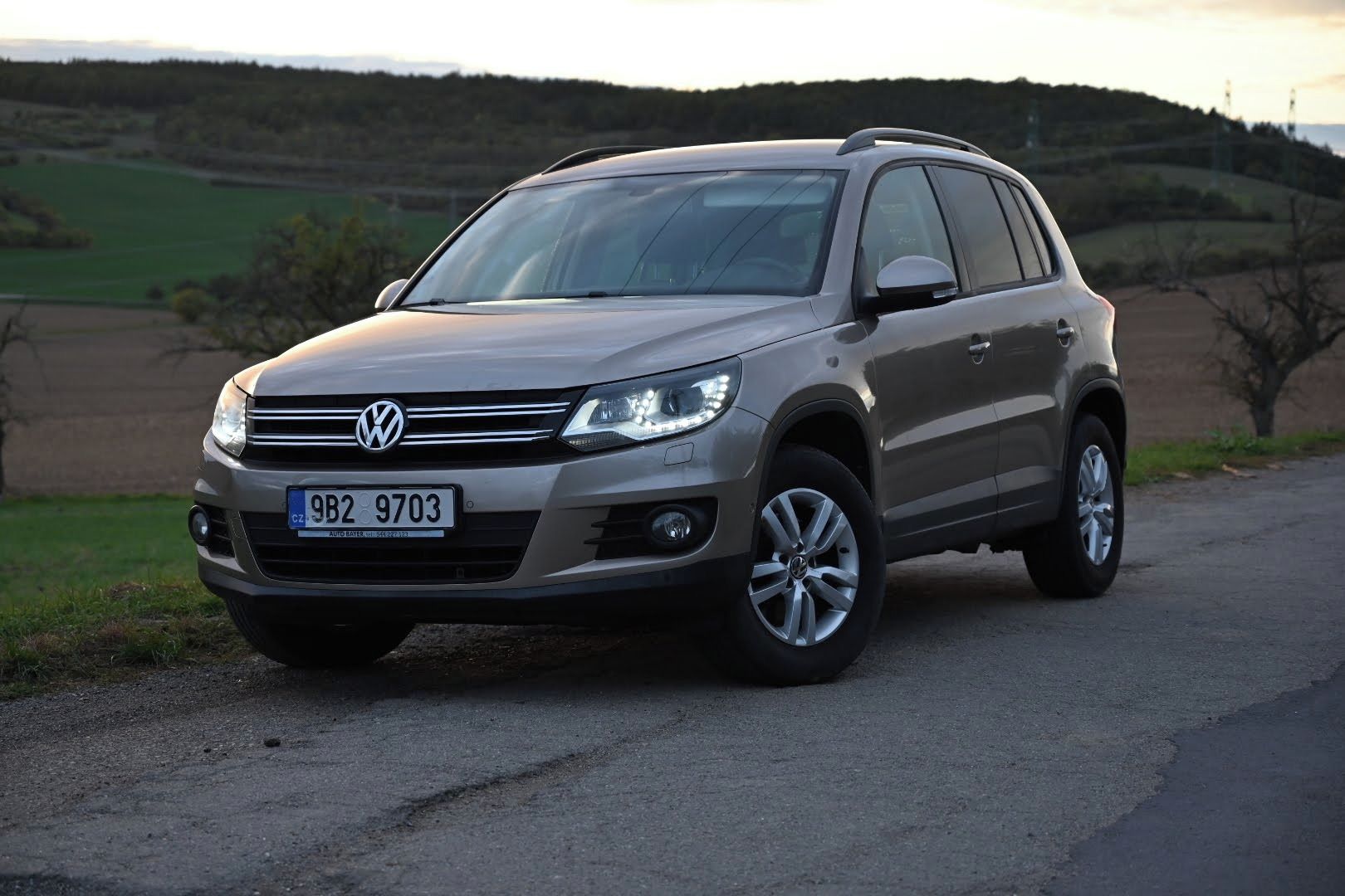 Volkswagen Tiguan, 1.4 TSI | Bohatá výbava - fotka 2