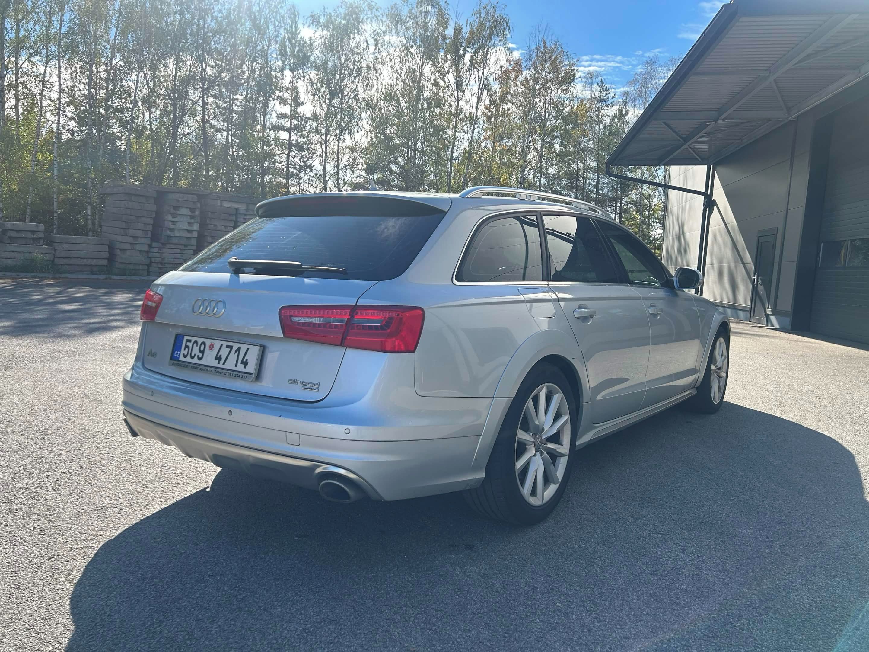 Audi A6 allroad, 3.0 TDI QUATTRO ALLROAD - fotka 5