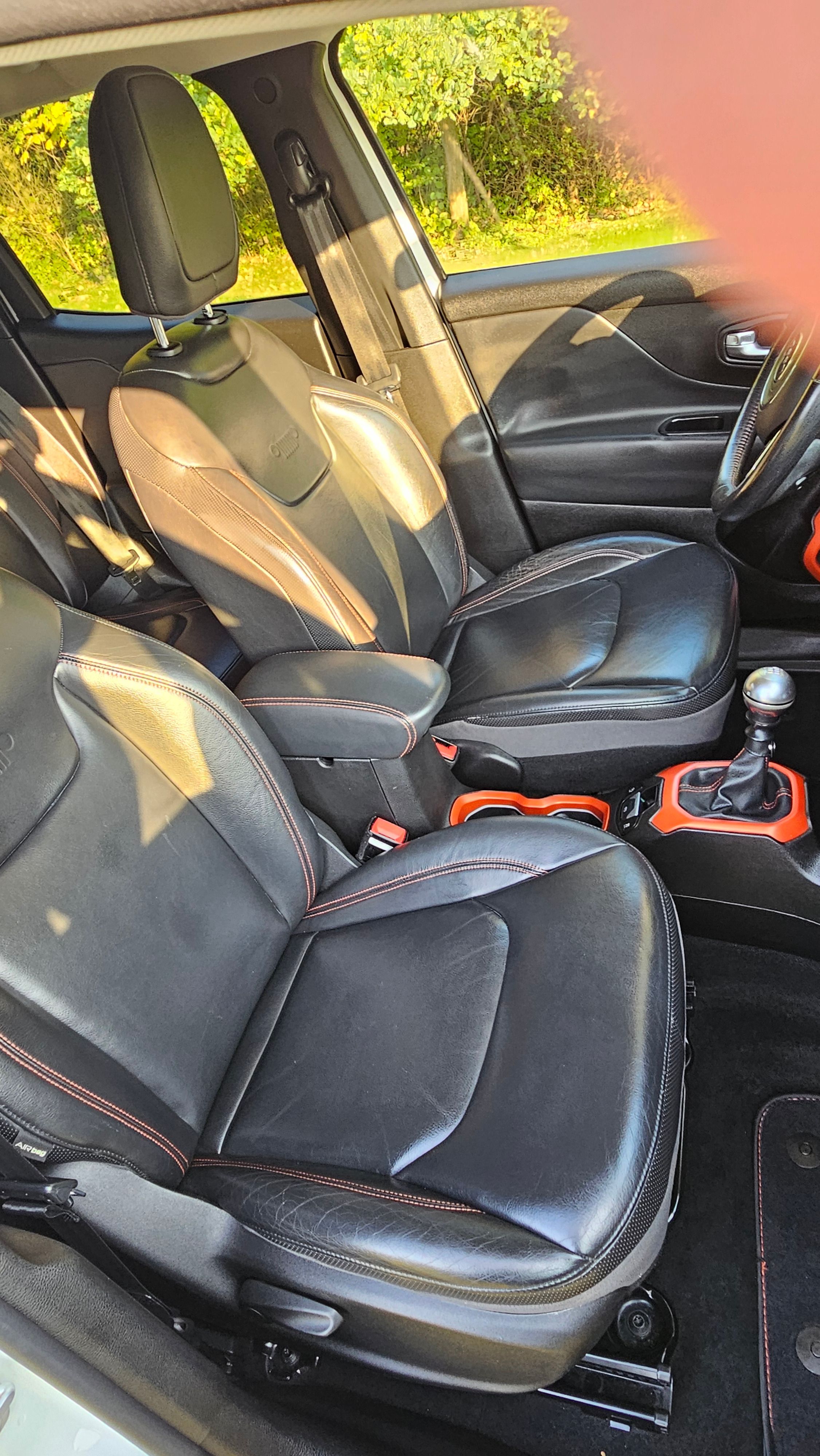 Jeep Renegade, Limited 1.6 MultiJet 88 kW - fotka 5