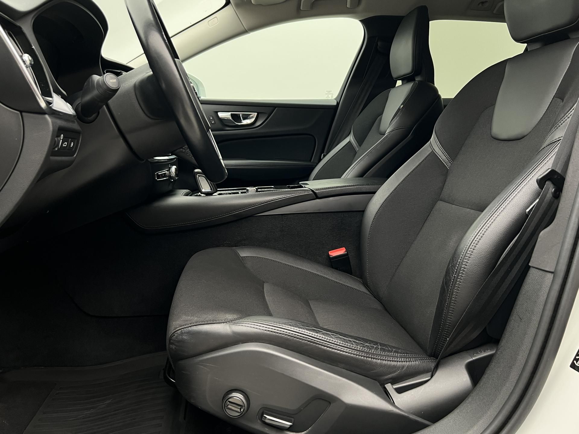 Volvo V60, T6 MOMENTUM TWIN ENGINE AUT - fotka 3