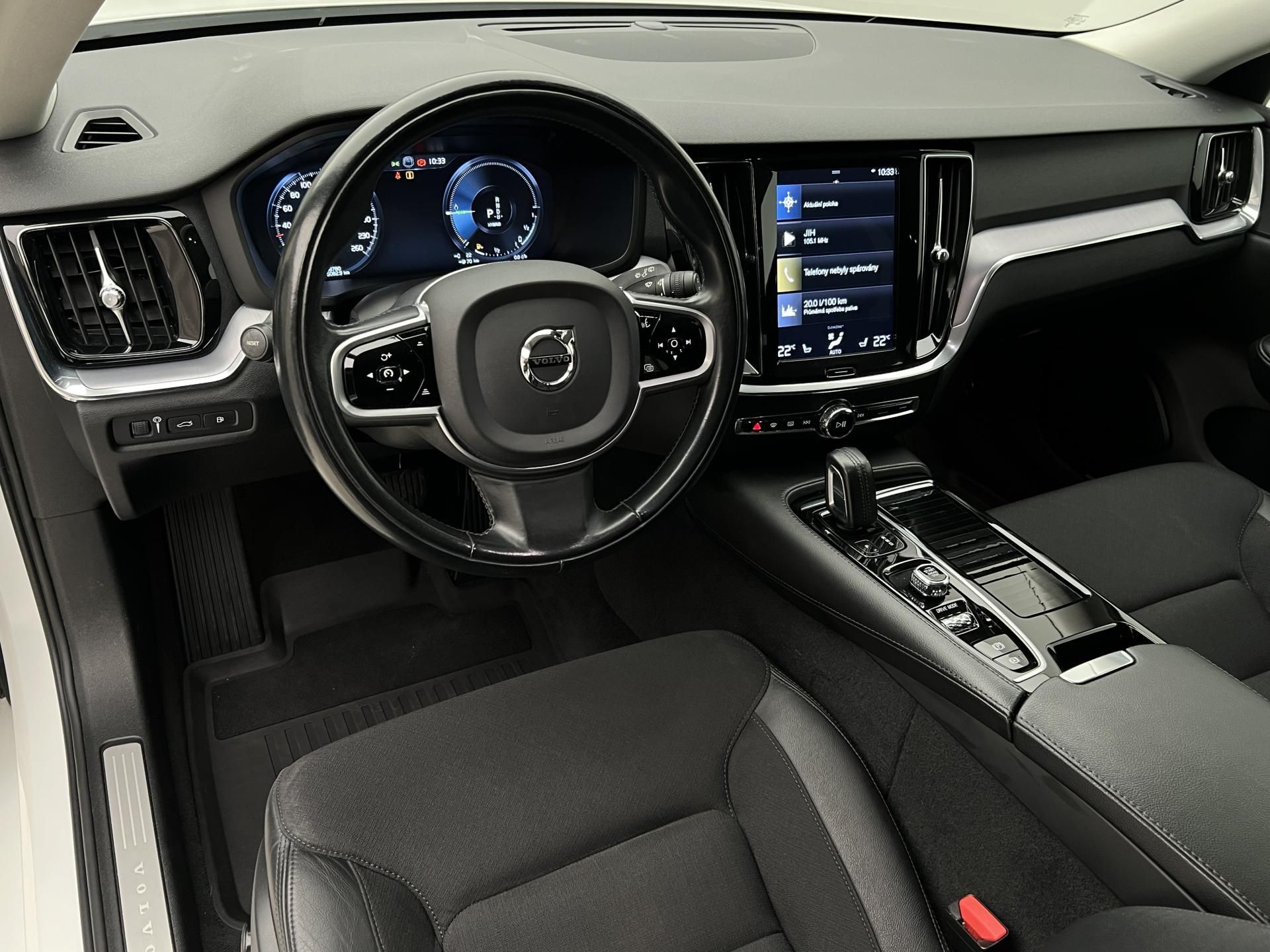 Volvo V60, T6 MOMENTUM TWIN ENGINE AUT - fotka 4