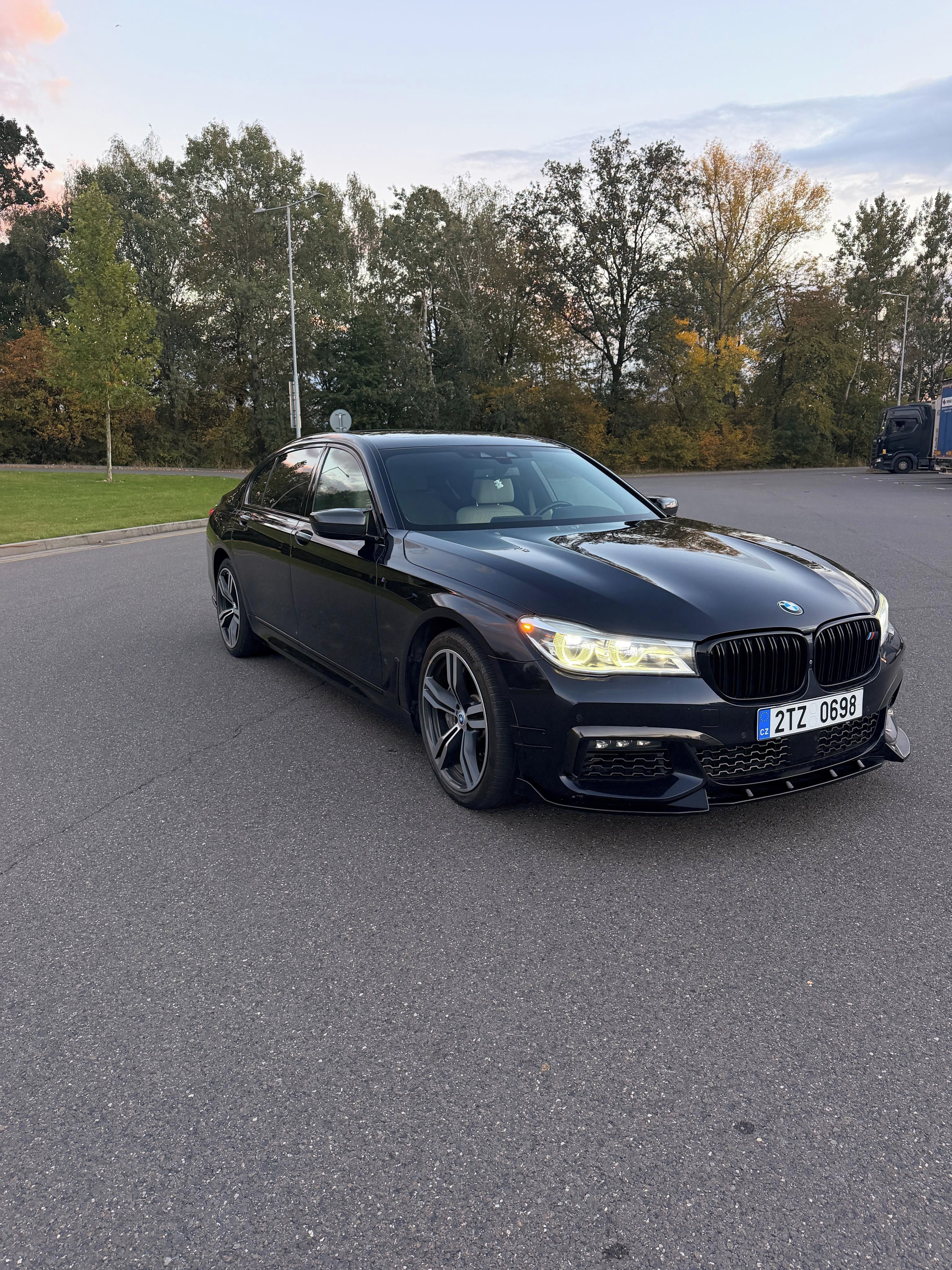 BMW Řada 7, BMW 750Li G12 | M Sport | FULL