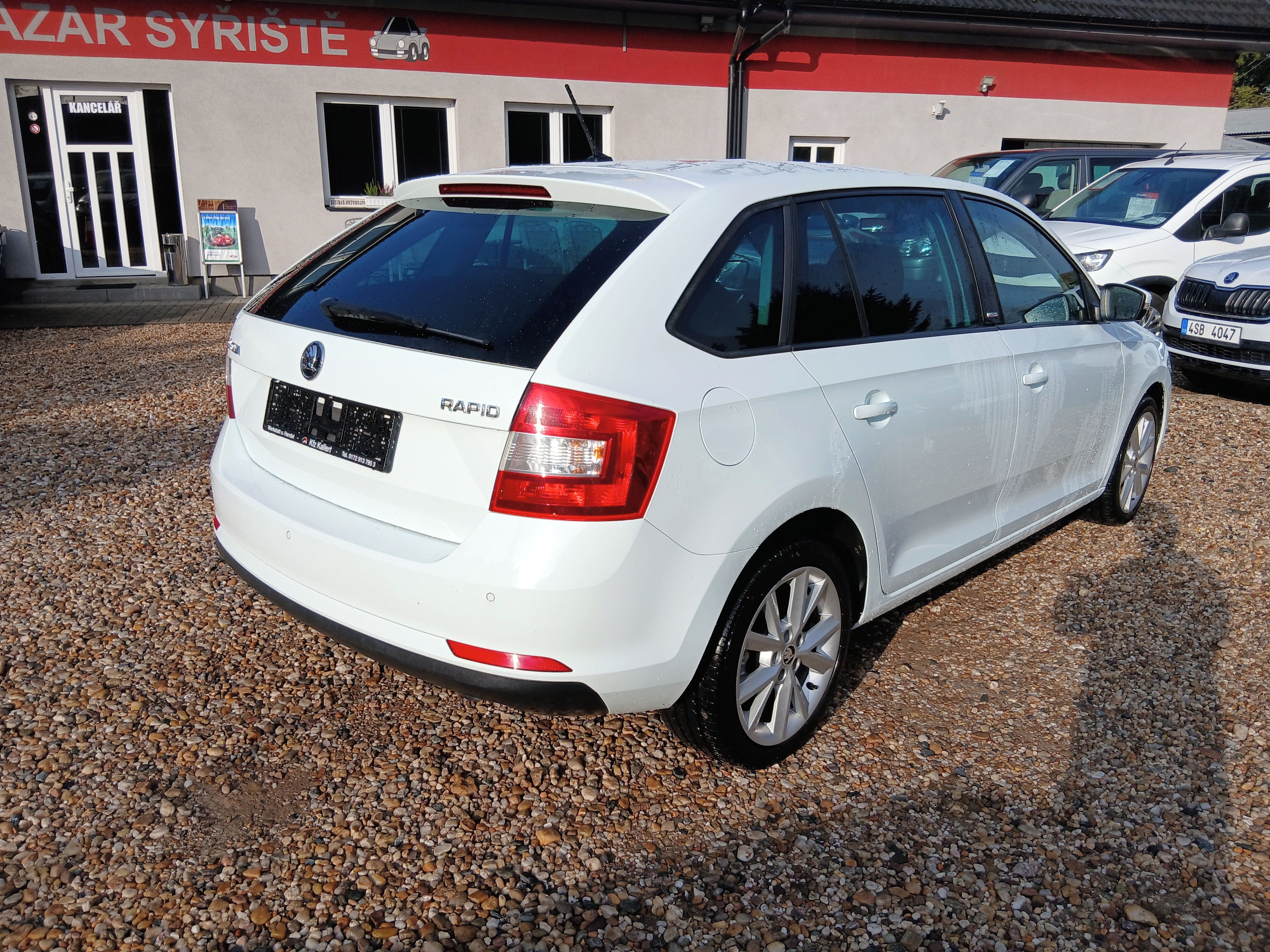 Škoda Rapid, 1.6TDi 85KW JOY,S.Kniha+Zim.ko - fotka 5