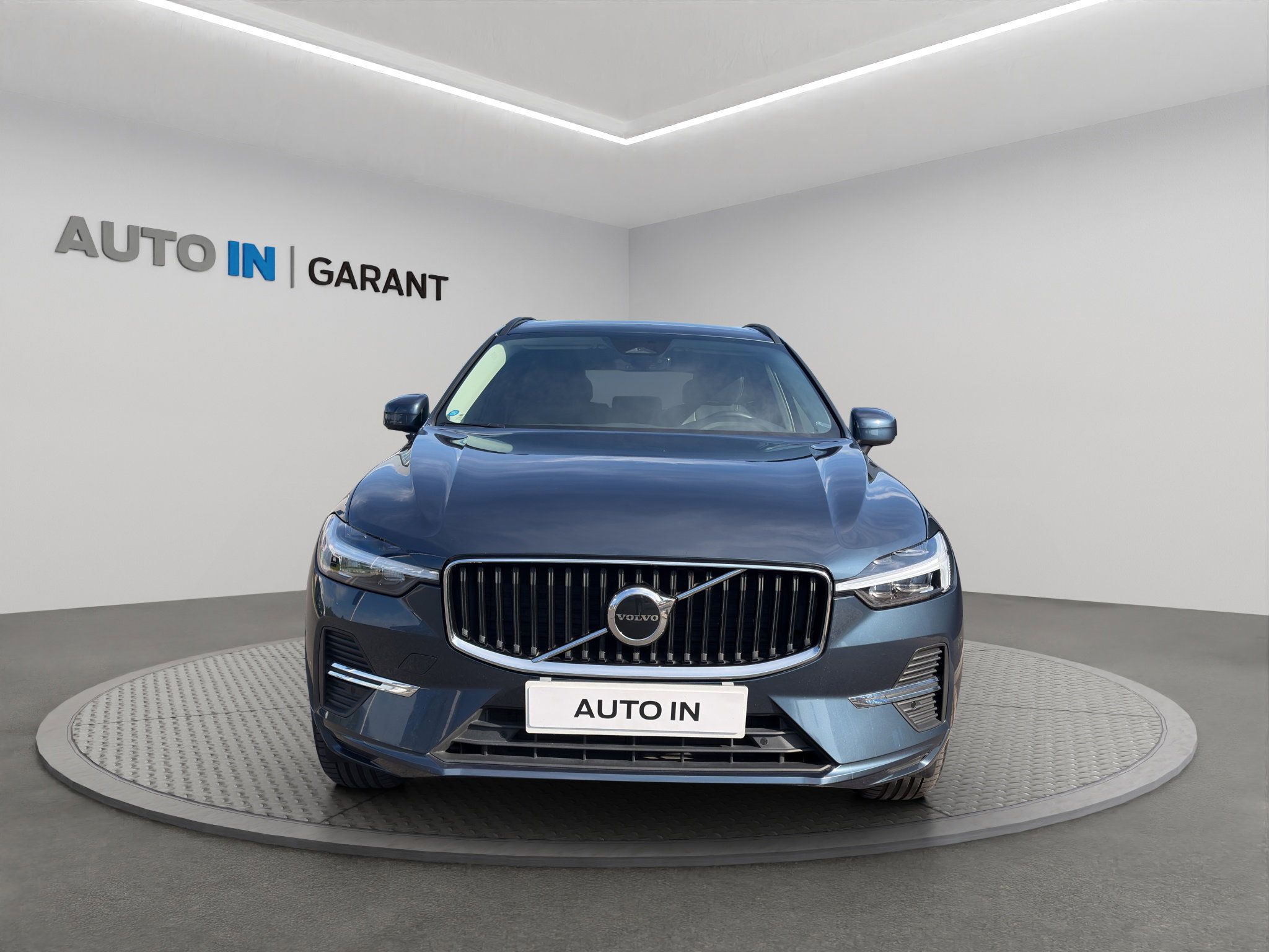 Volvo XC60, Momentum Pro B4, Tažné - fotka 2