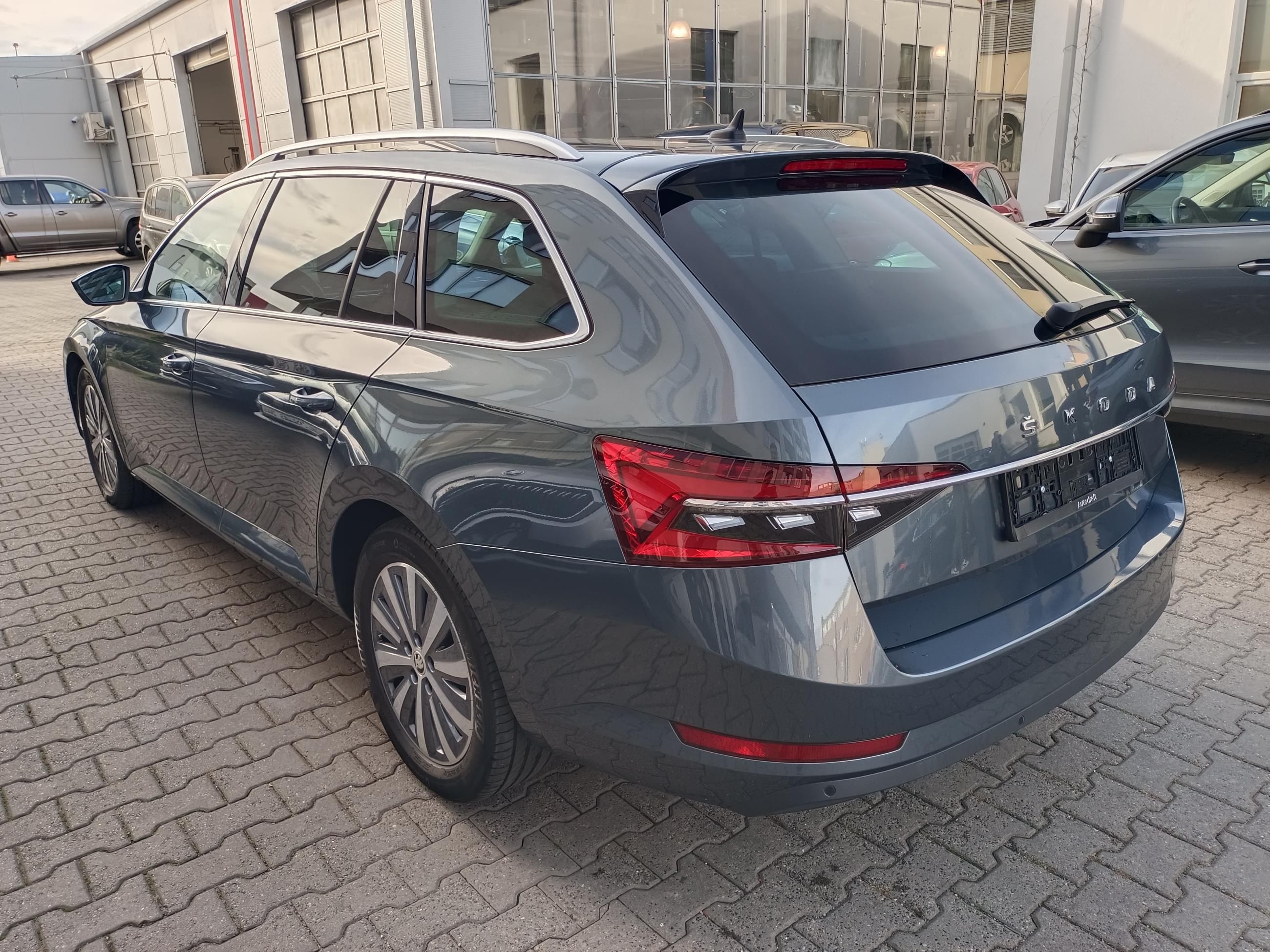 Škoda Superb, 2.0 TDI 110kW DSG / Tažné - fotka 4