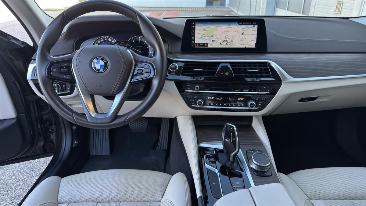 BMW Řada 5, 540xi LuxuryLine ČR 1.majitel - fotka 6