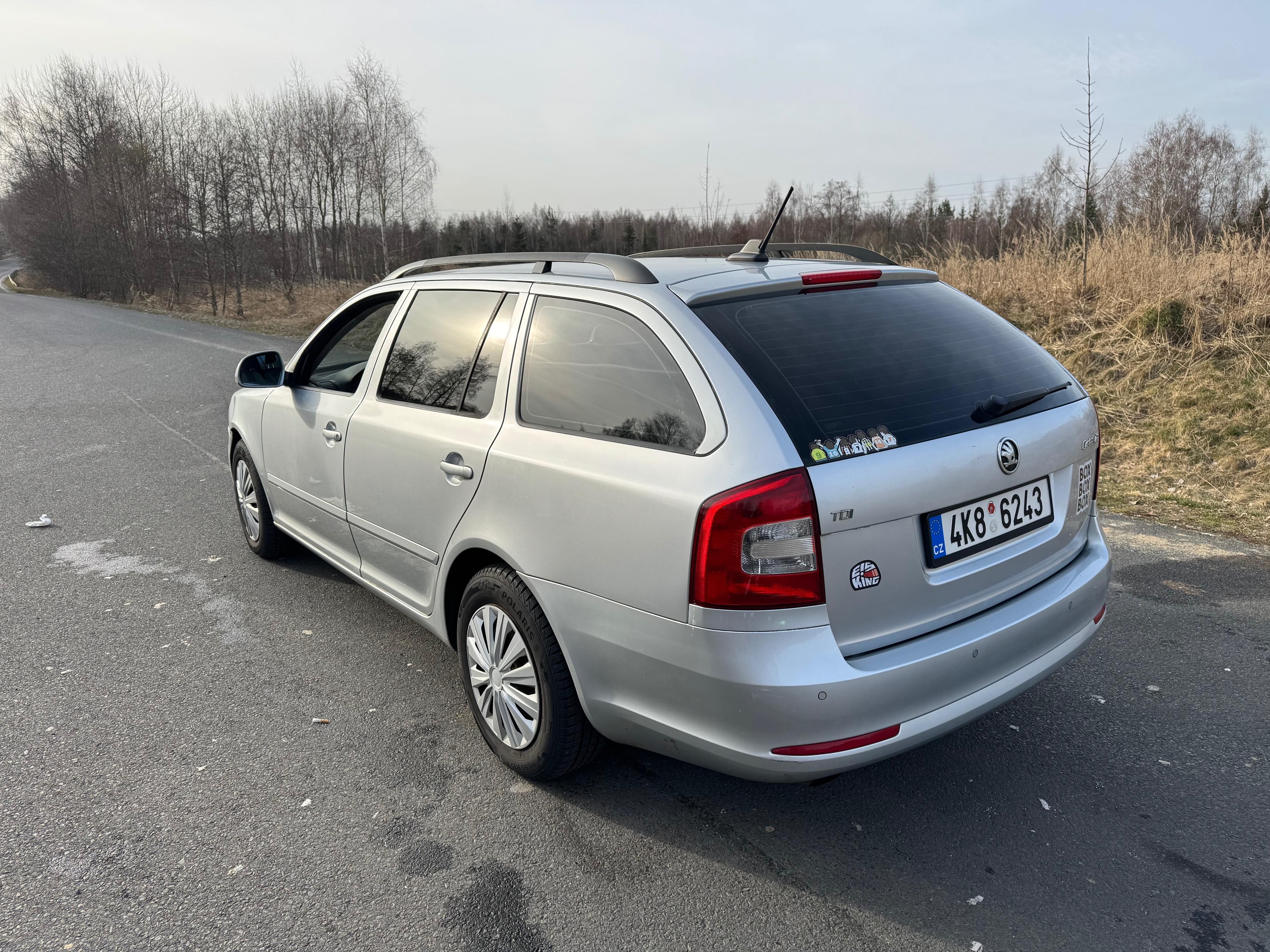 Škoda Octavia, 1.6 TDI 77 KW 2012 - fotka 6