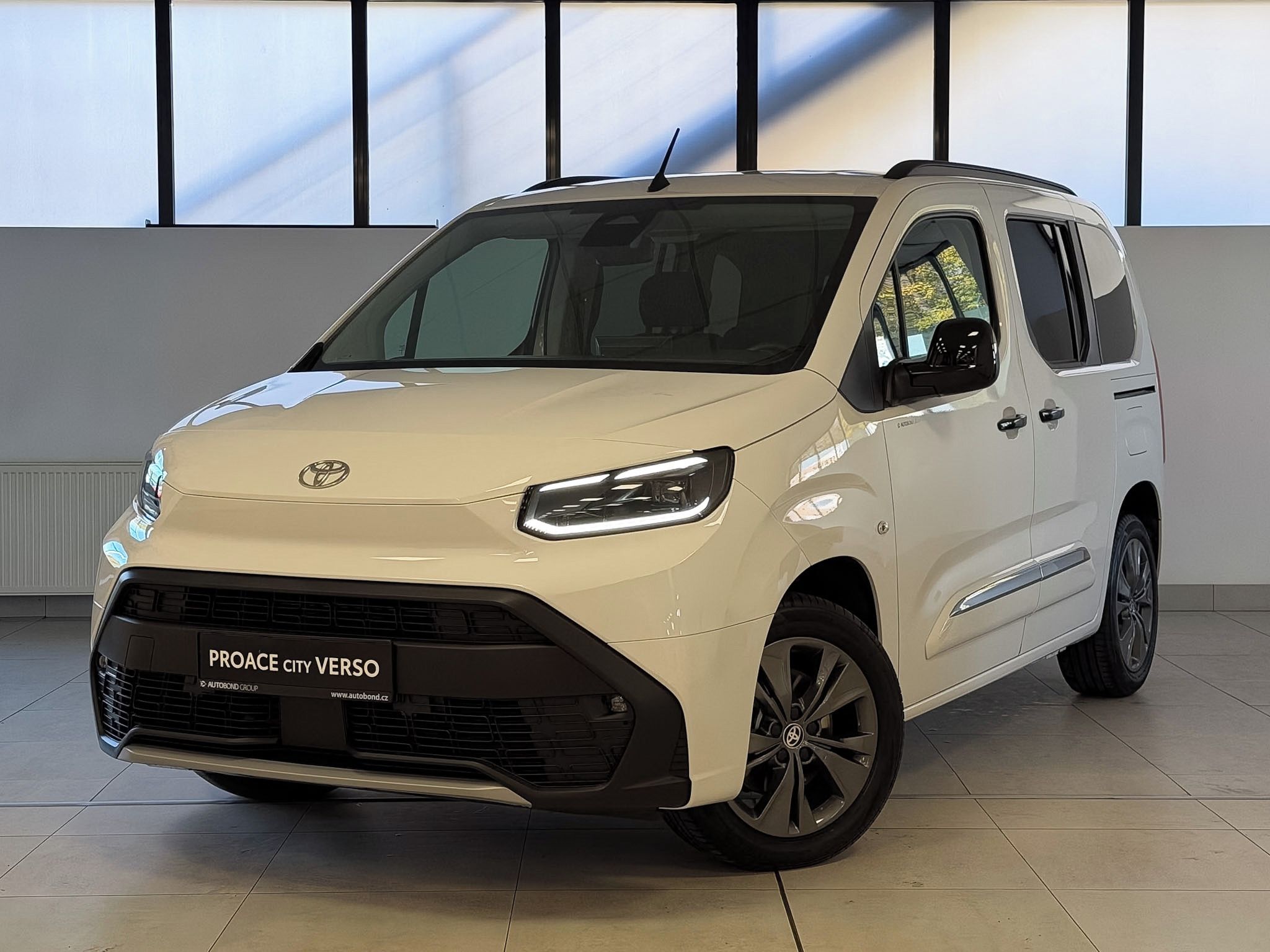 Toyota Proace City Verso, Family, 1.2L Petrol, 4x2, 6MT
