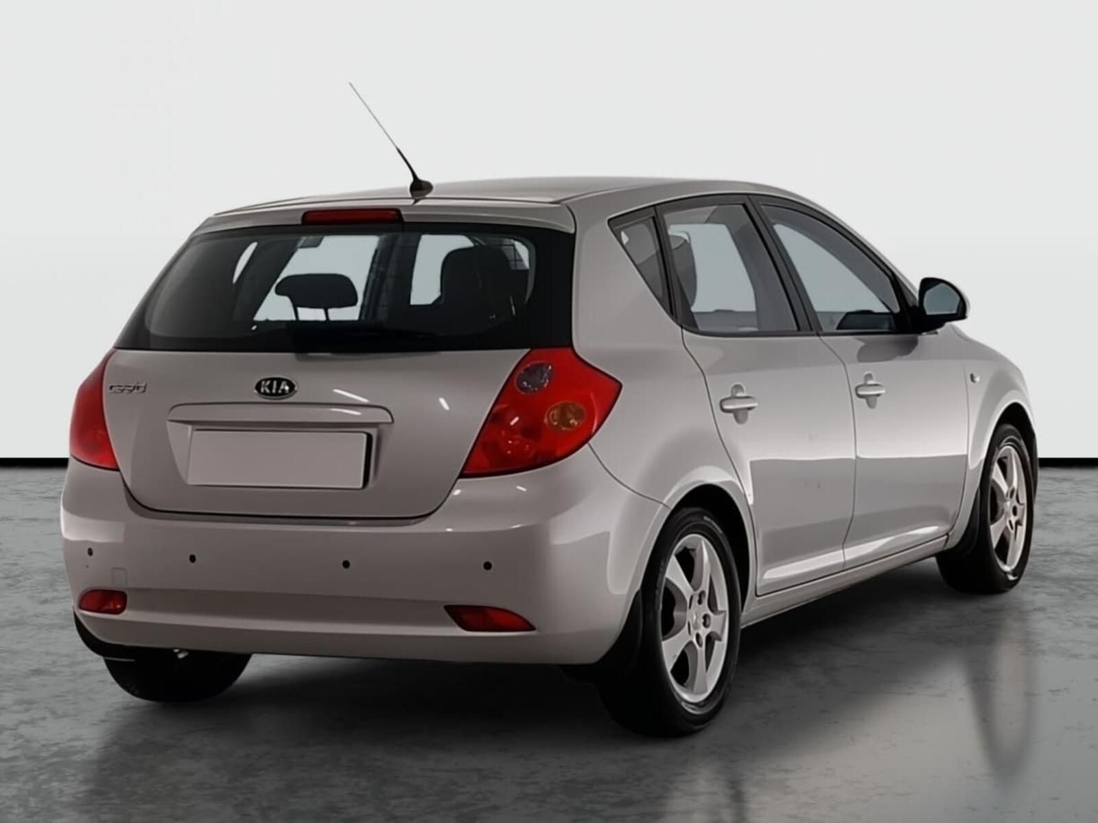 Kia Cee´d, 1.6 i, Parkovací asistent - fotka 5