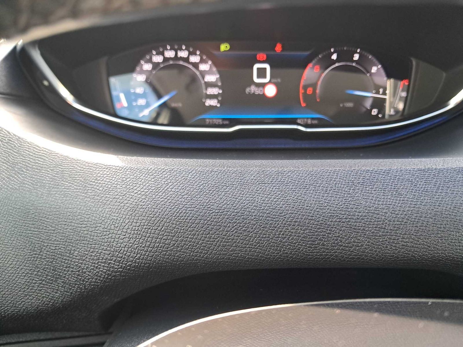 Peugeot 5008, 1.5 BlueHDi, 7 míst - fotka 3