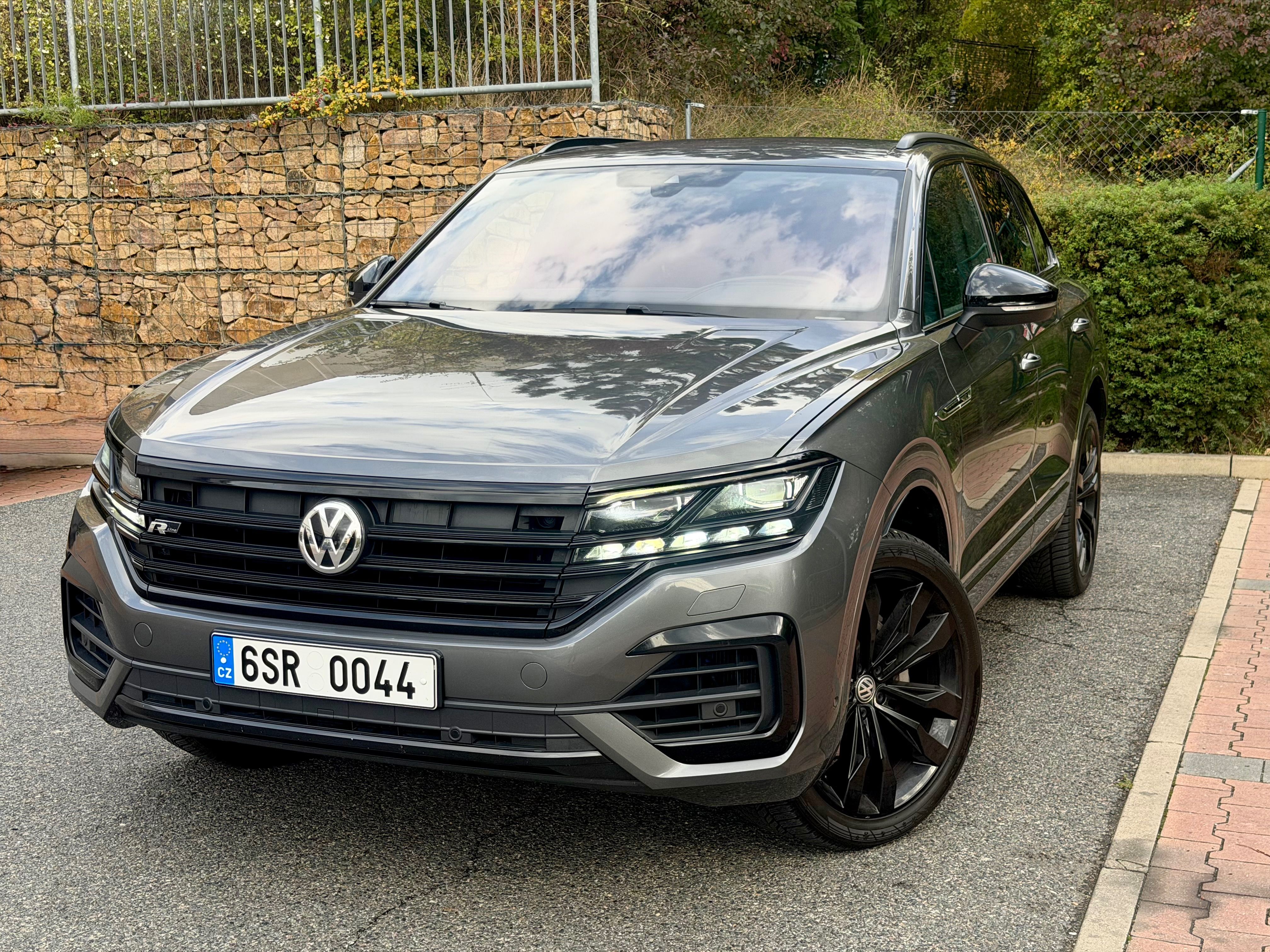 Volkswagen Touareg, R-line 3.0 210kW CZ vzduch taž