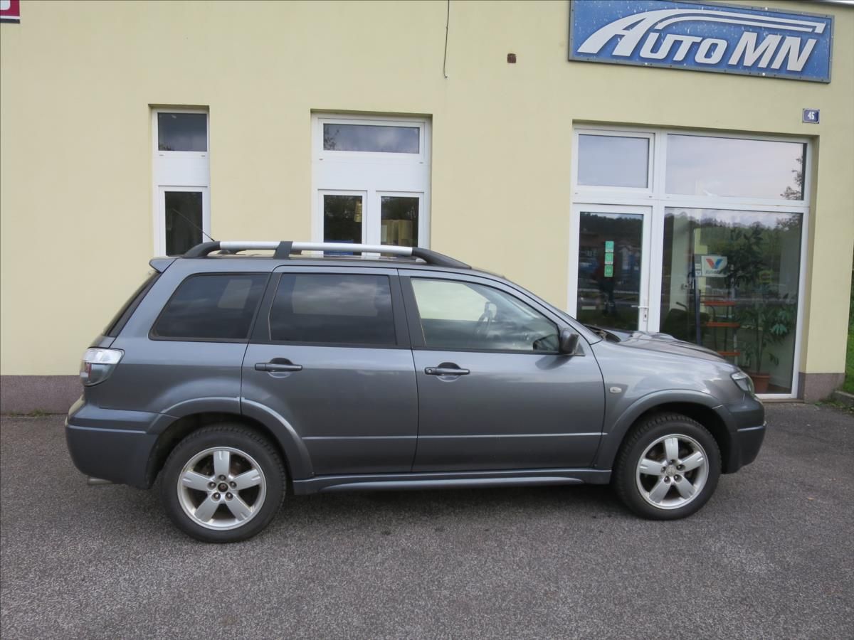 Mitsubishi Outlander, 2,0  Turbo - fotka 6