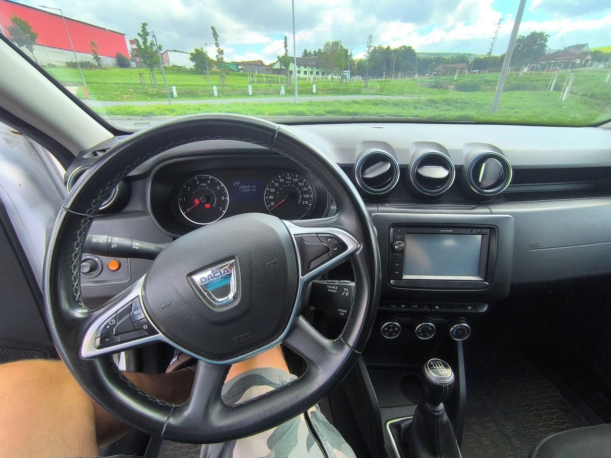 Dacia Duster, Dacia Duster 1.3 TCe 4x4 - fotka 6