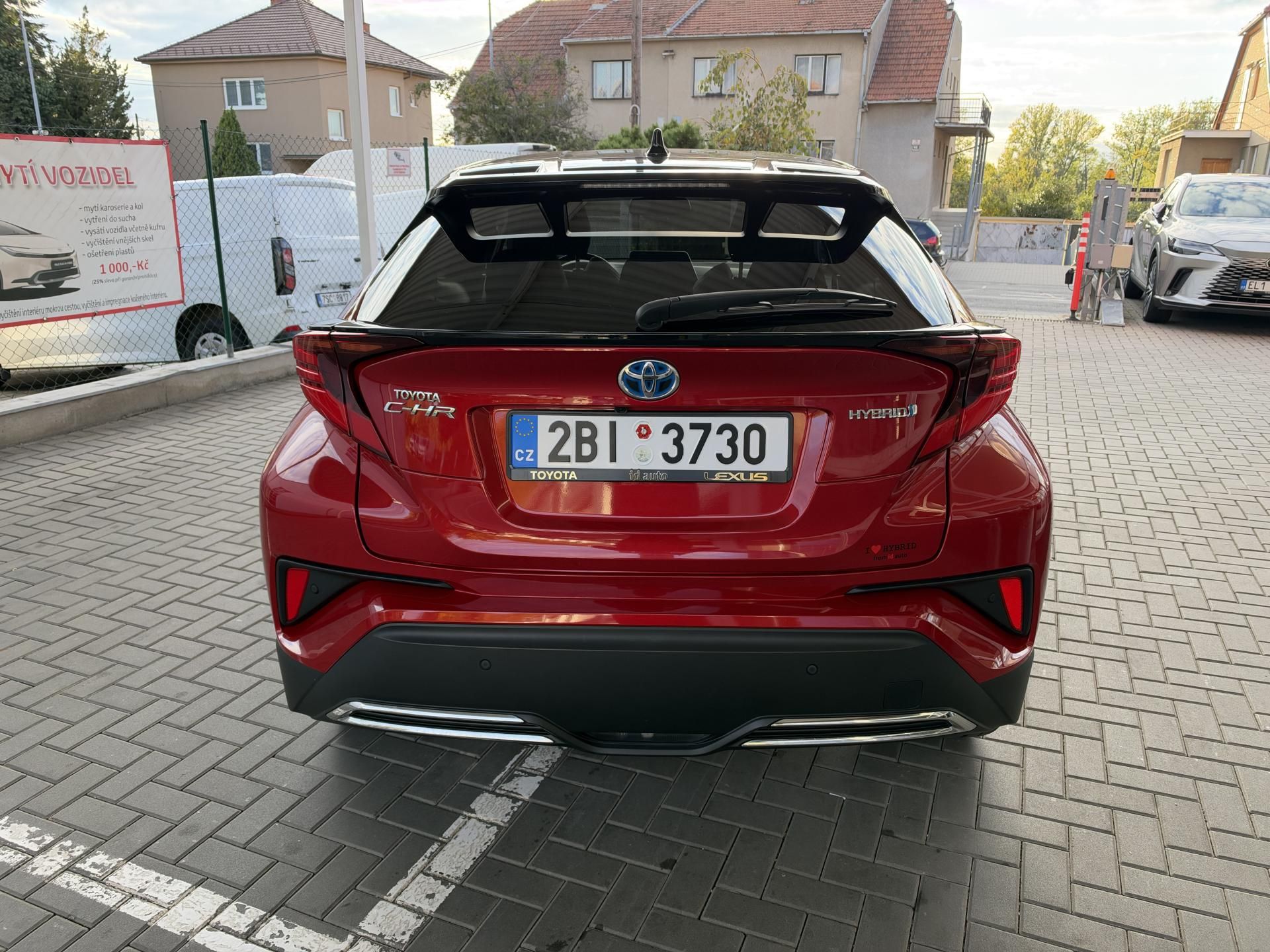 Toyota C-HR, 2,0 Hybrid Selection - fotka 5