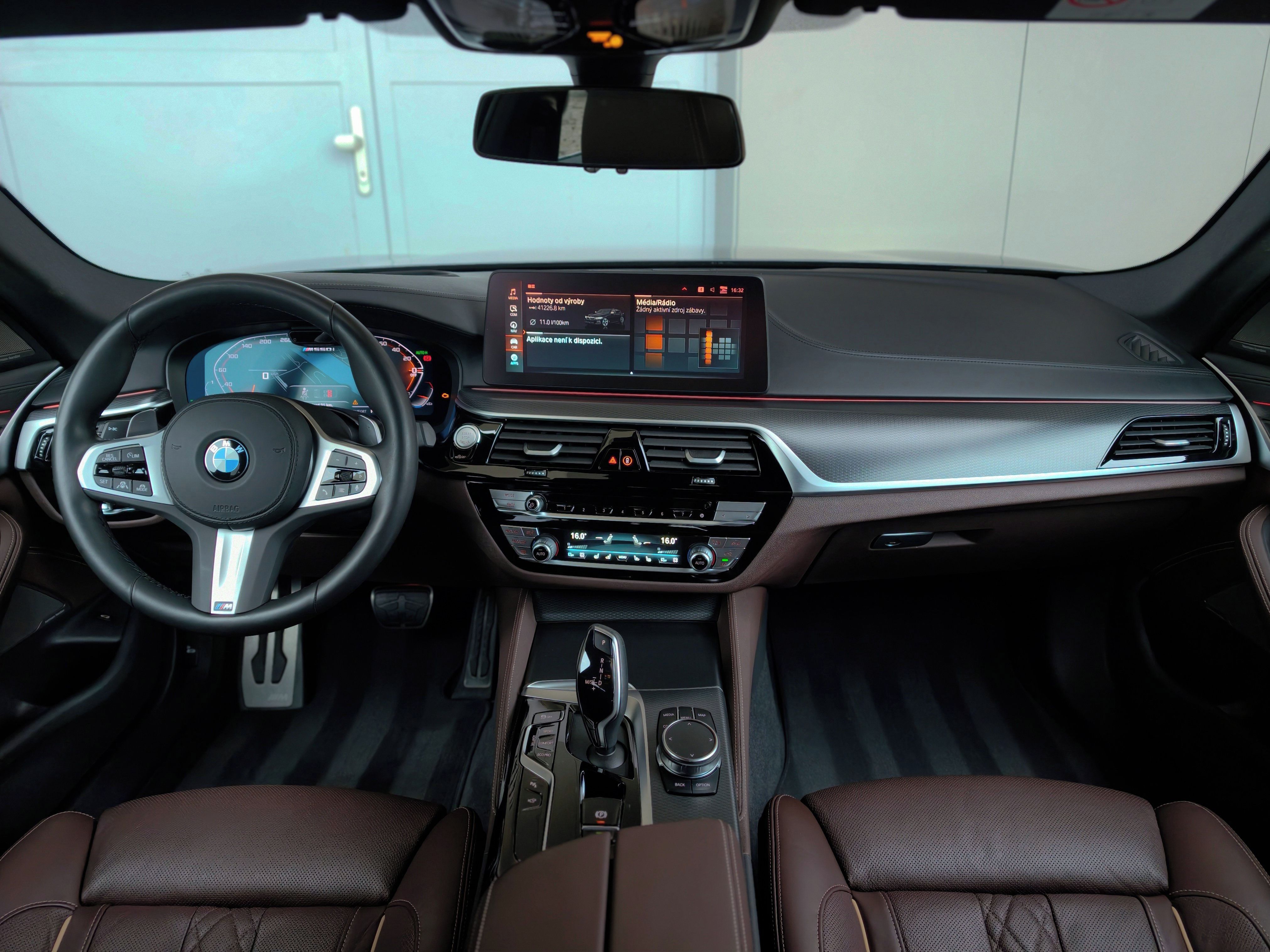 BMW Řada 5, M550ix V8|390kW|Laser|PPF|DPH - fotka 2