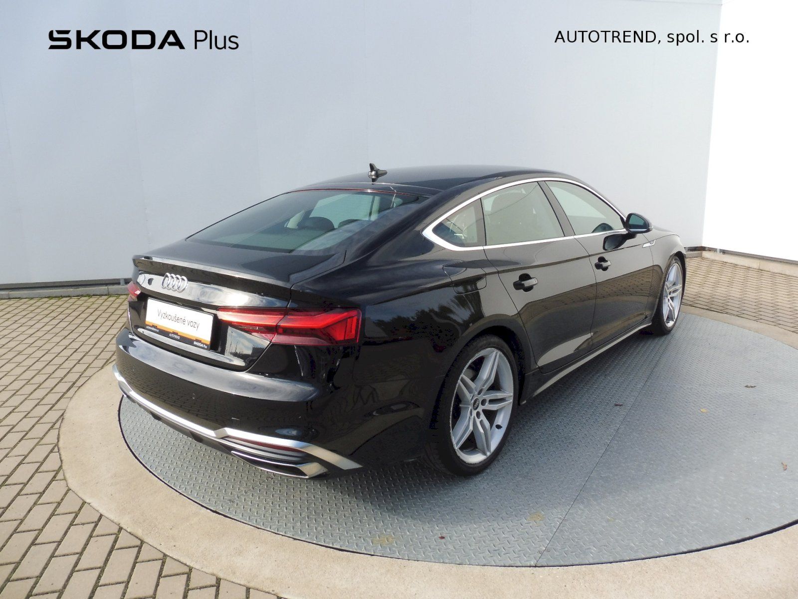 Audi A5, Sportback 35 S line 2,0 TFSI 1 - fotka 2