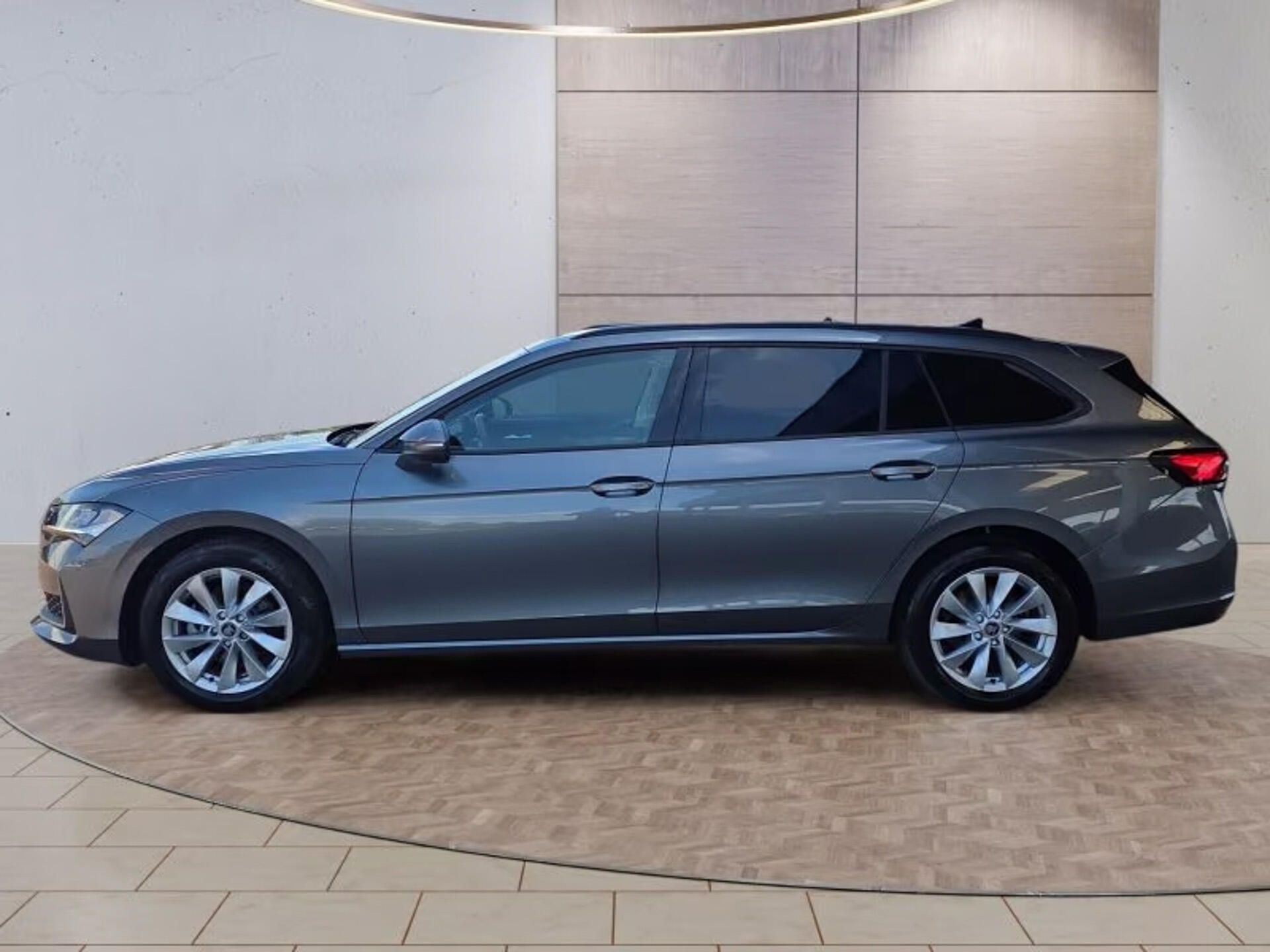 Škoda Superb, TDI DCC Kamera ACC - fotka 5