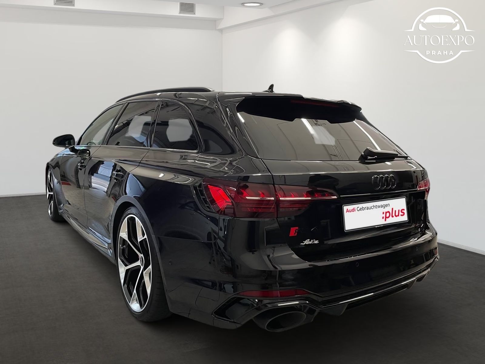 Audi RS4, RS 4 Avant 2.9 TFSI quattro * - fotka 3