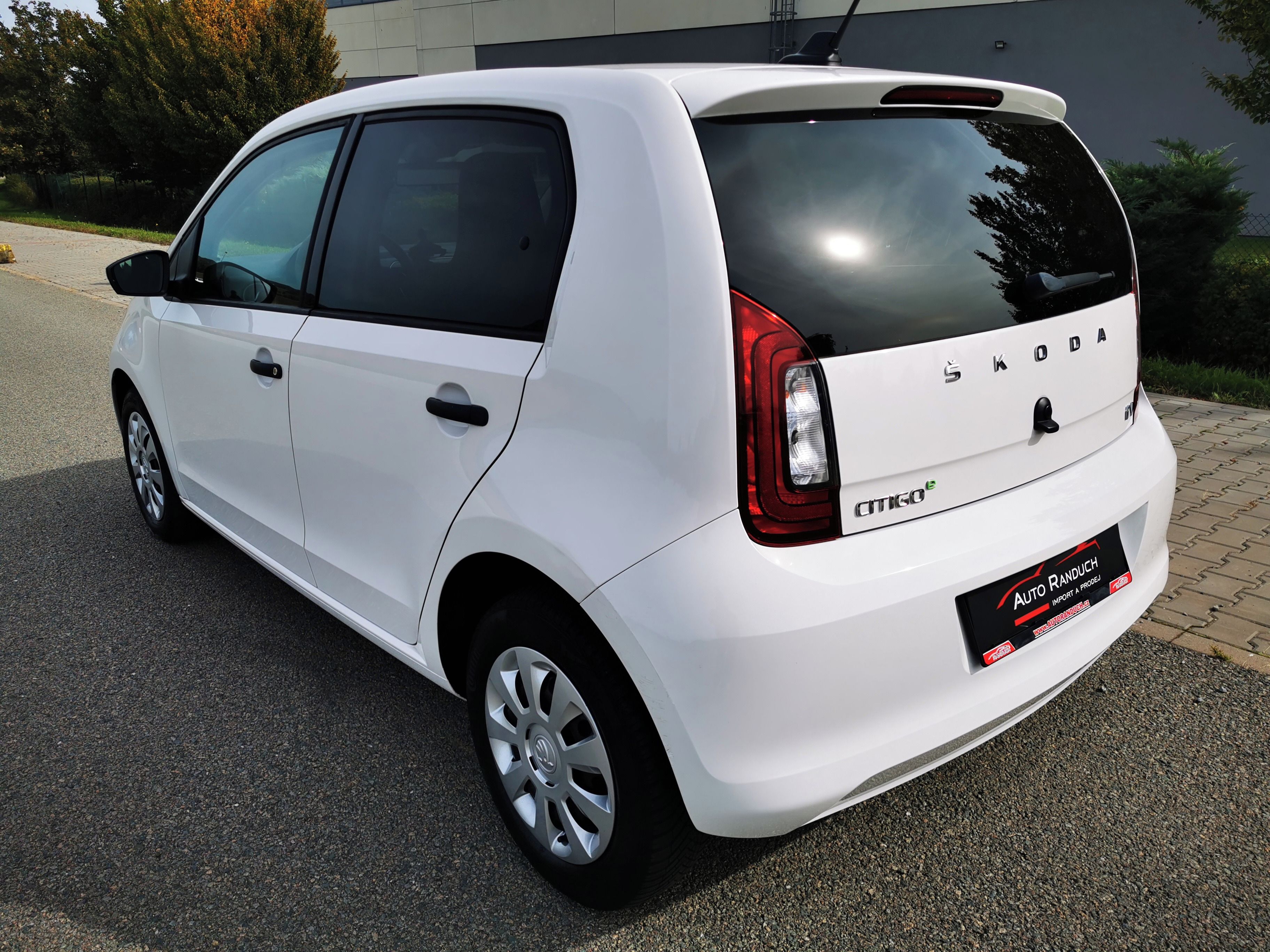 Škoda Citigo, 36KW BATERIE, VELMI PĚKNÝ!! - fotka 5