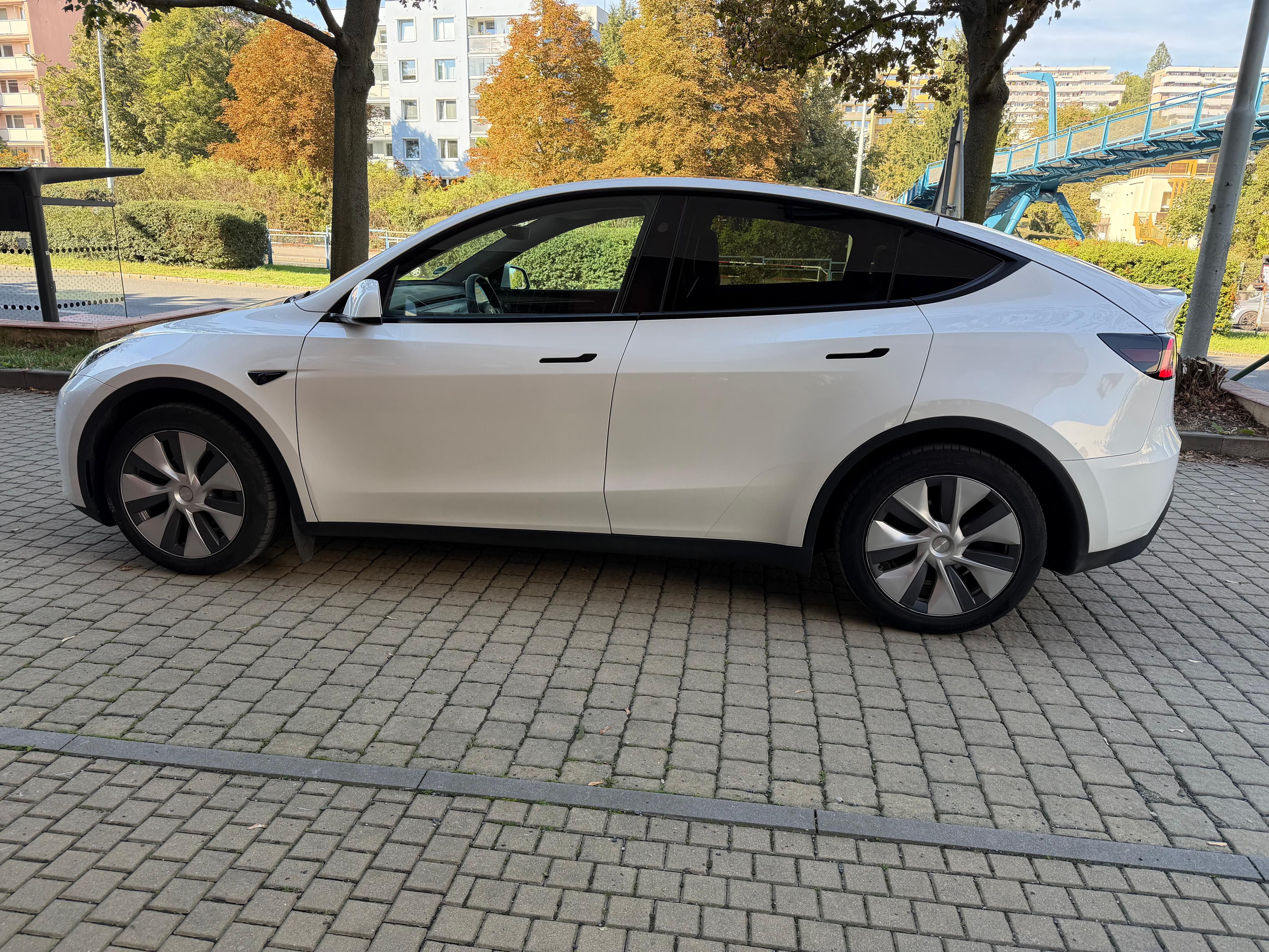 Tesla Model Y, DualM Long Range AWD 2024 HW.4 - fotka 4