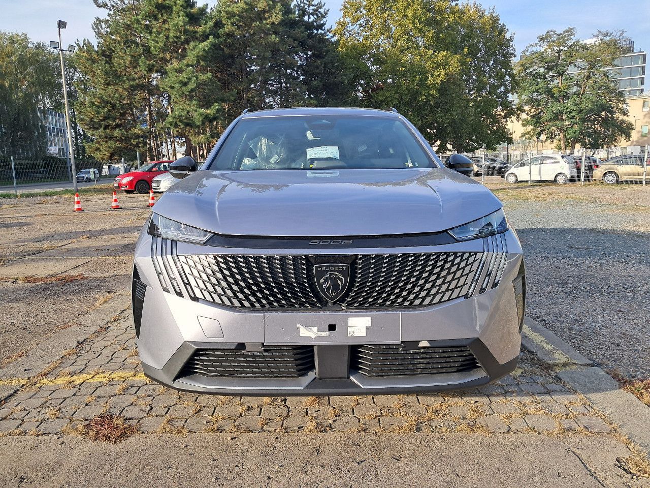 Peugeot 5008, ALLURE Hybrid 145 e-DCS6-7 mís - fotka 2