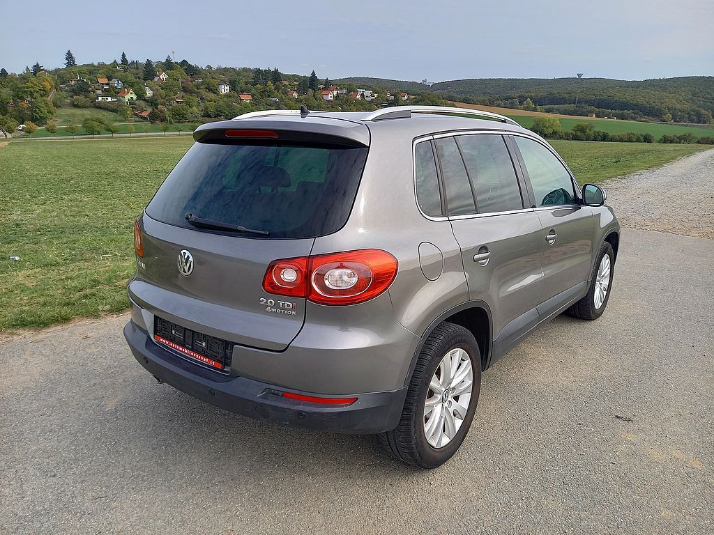 Volkswagen Tiguan, 2,0Tdi 125kw klima+4x4+alu. - fotka 3