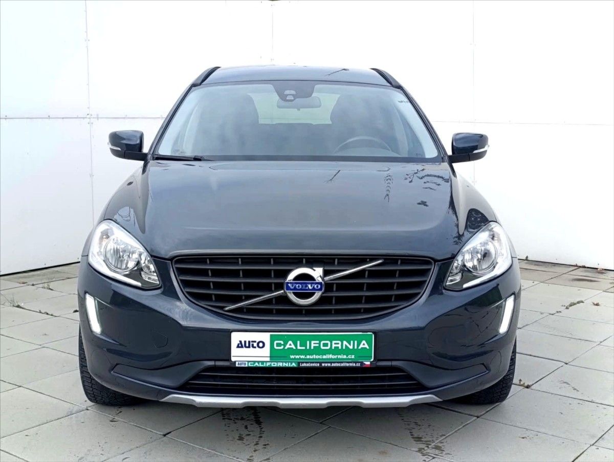 Volvo XC60, 2,4 D4 Automat.4x4,Navi,Kůže, - fotka 3