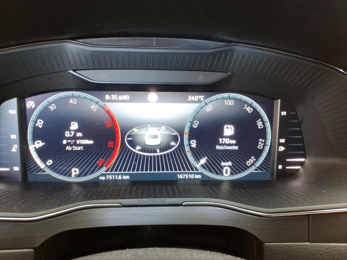Škoda Superb, 2,0 TDI TAŽNÉ KAMERA - fotka 4