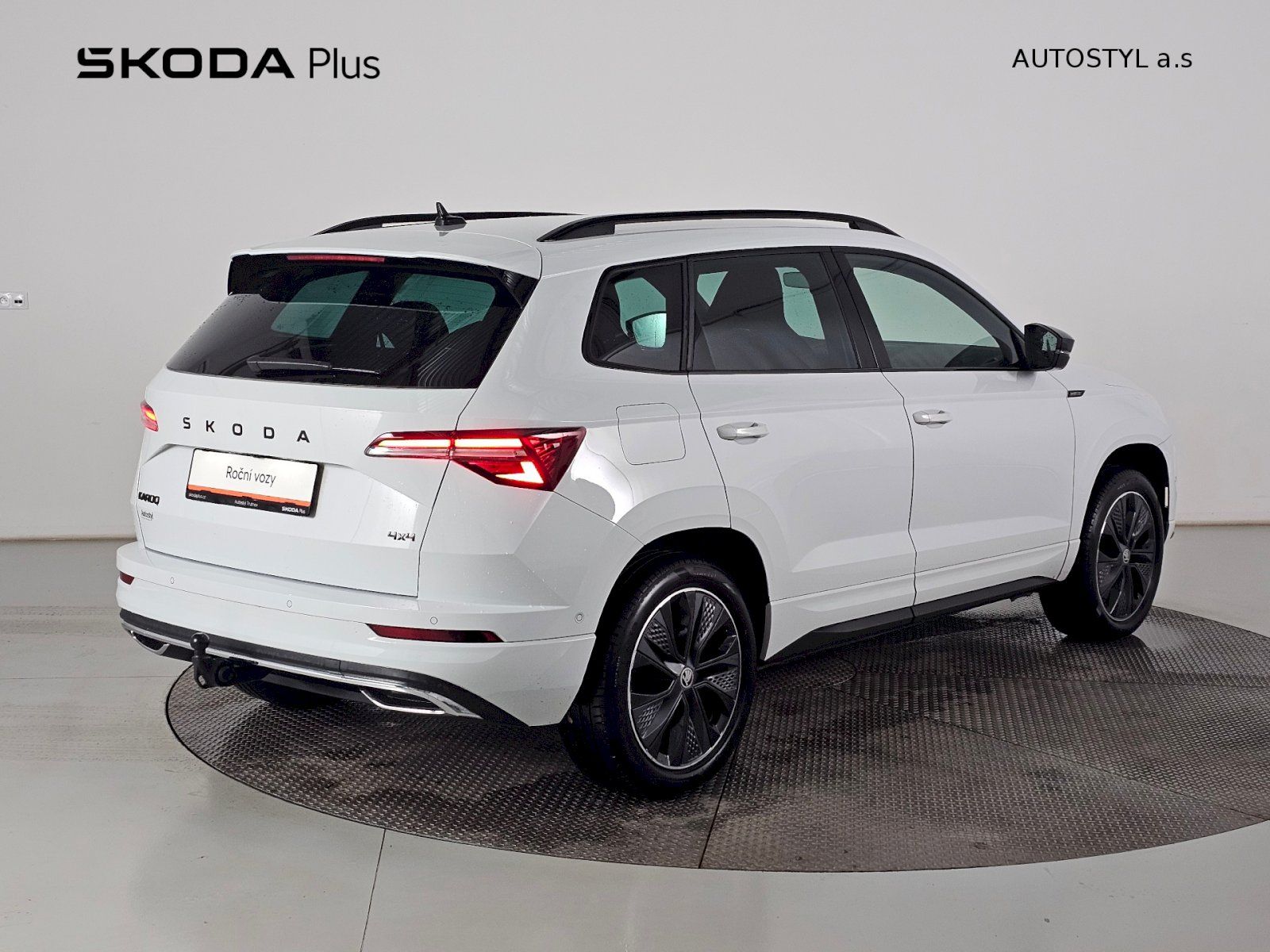 Škoda Karoq, 2.0TSi 140kW 4x4 SPORTLINE TAŽ - fotka 2